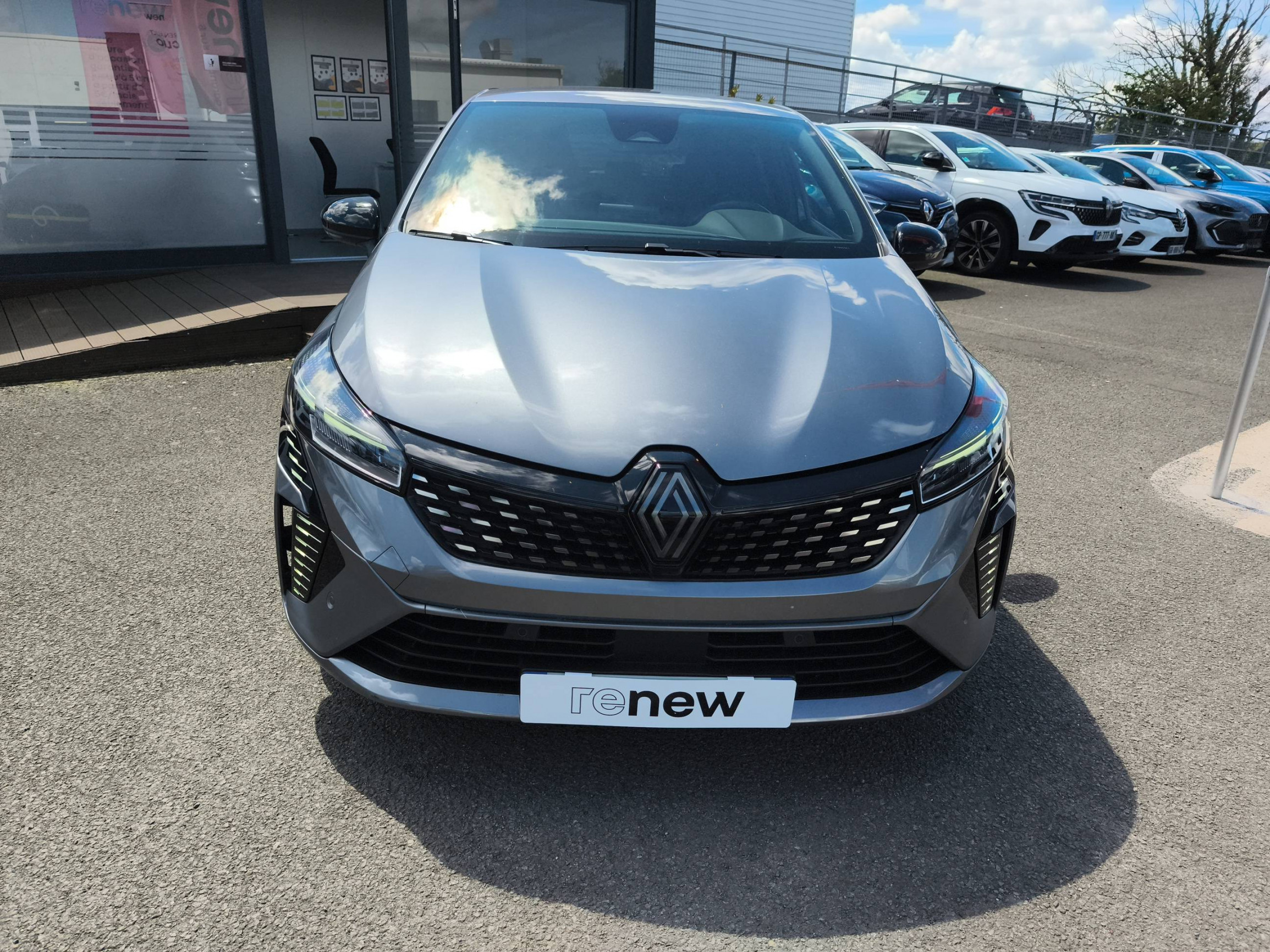 Vente en ligne Renault Clio 5 Clio E-Tech full hybrid 145 au prix de 22 290 €