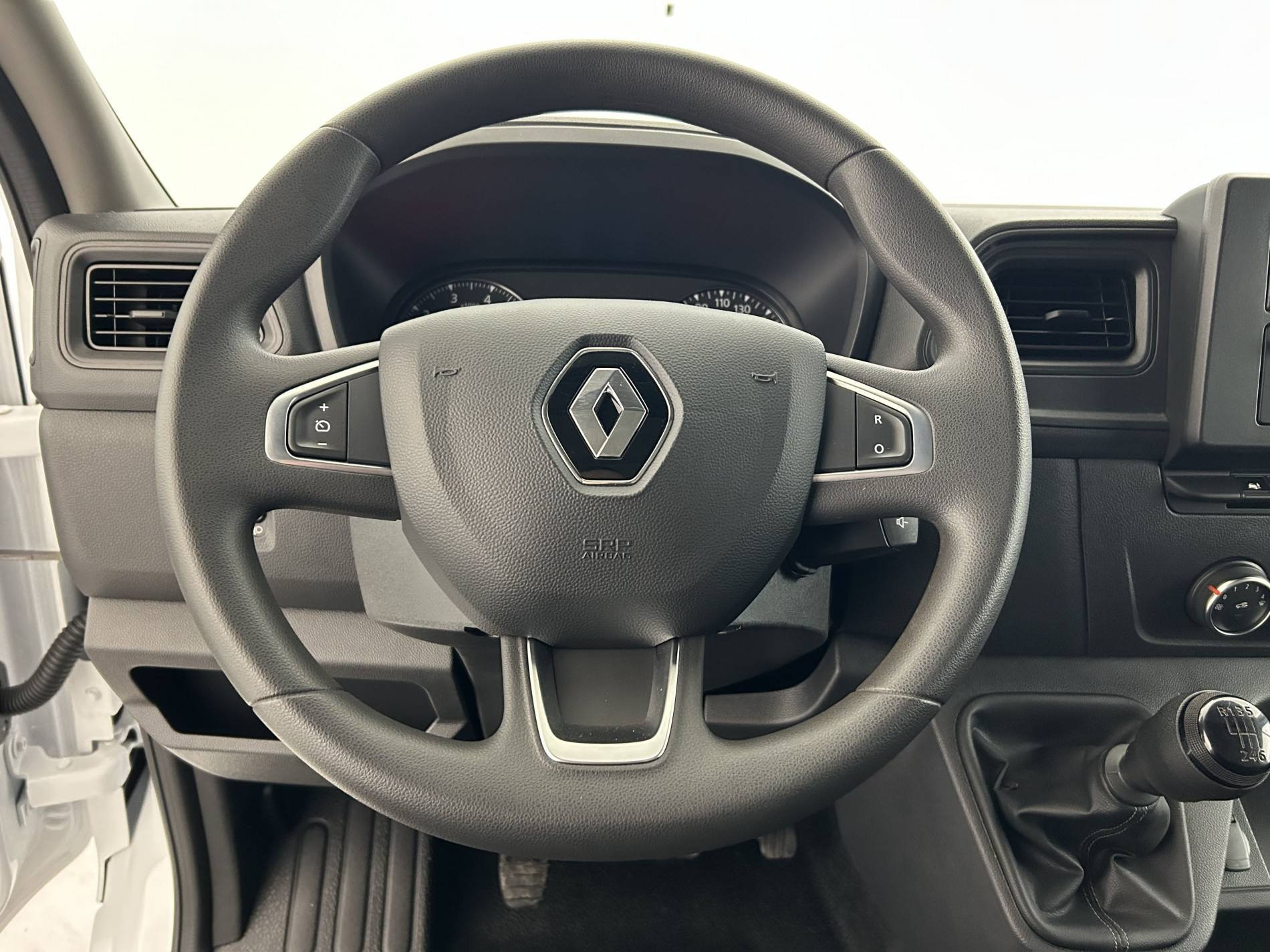 Vente en ligne Renault Master Fourgon MASTER FGN TRAC F3500 L2H2 BLUE DCI 135 au prix de 25 990 €