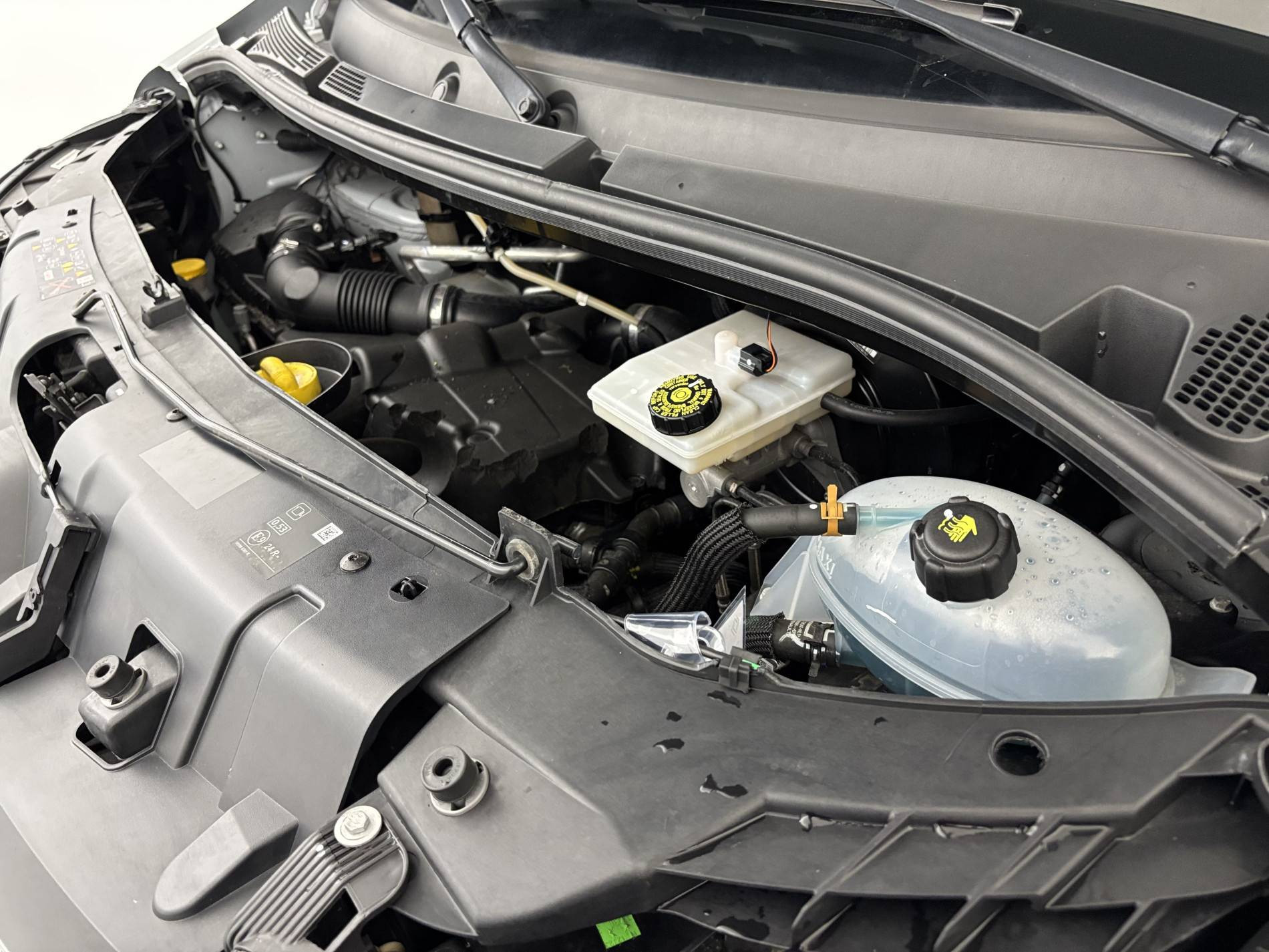 Vente en ligne Renault Master Fourgon MASTER FGN TRAC F3500 L2H2 BLUE DCI 135 au prix de 22 990 €