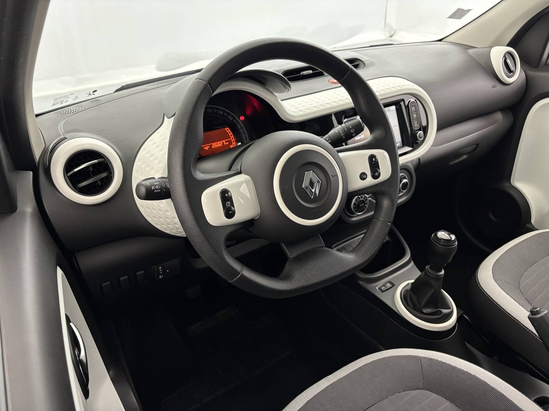 Vente en ligne Renault Twingo 3  SCe 65 - 21 au prix de 11 990 €