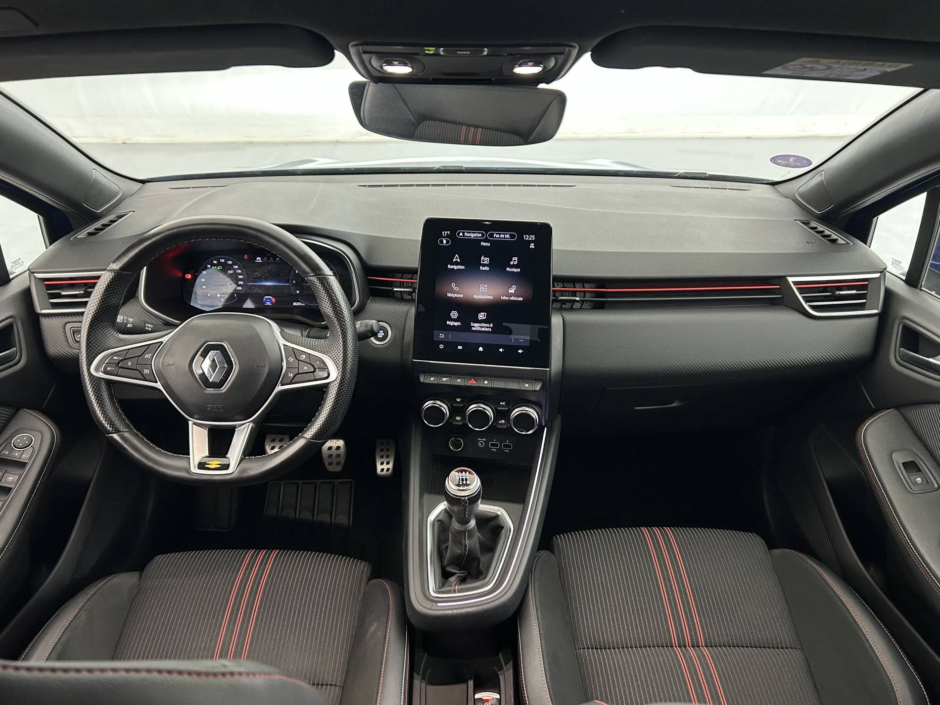 Vente en ligne Renault Clio 5 Clio TCe 140 - 21N au prix de 14 990 €