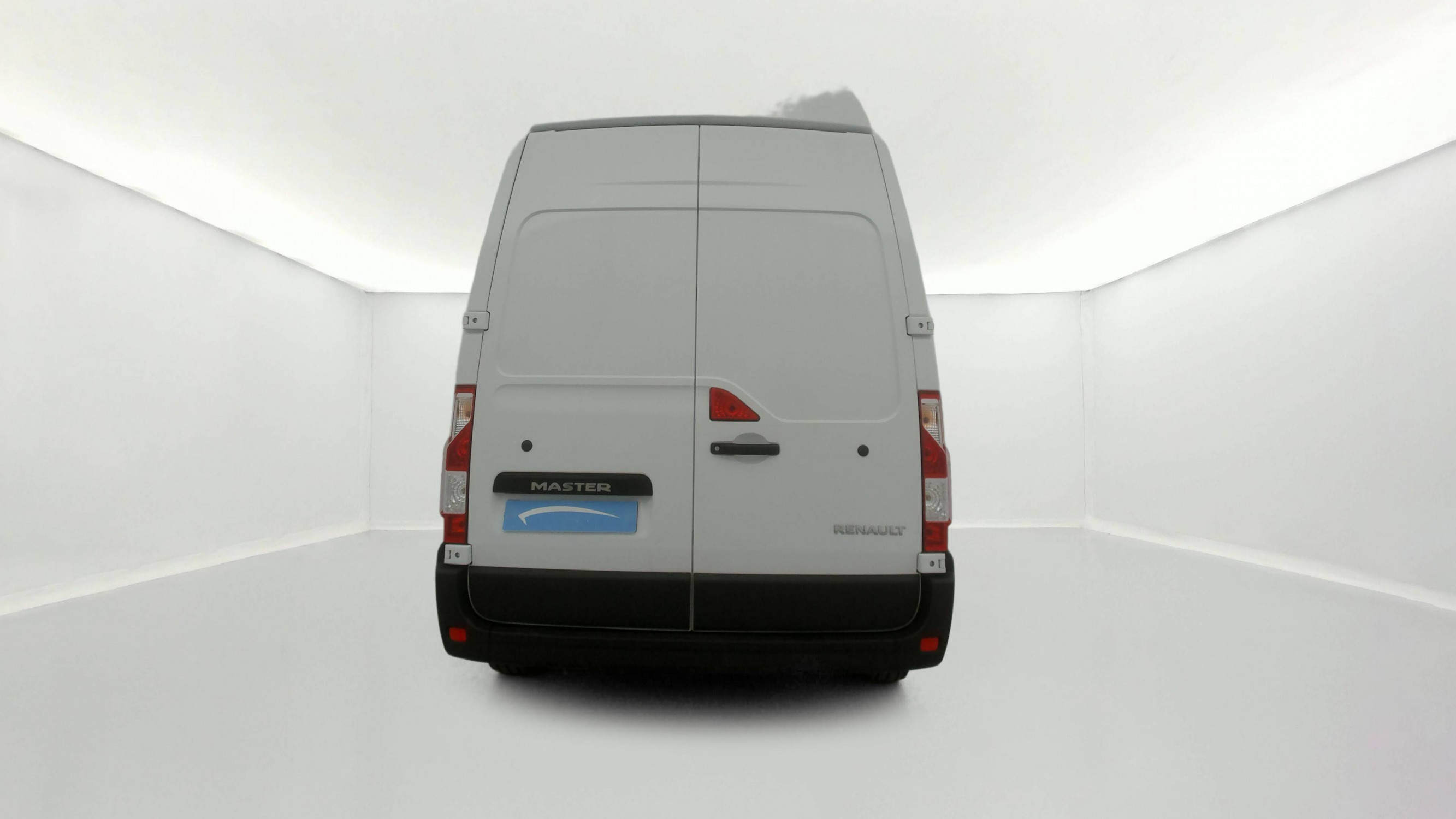 Vente en ligne Renault Master Fourgon MASTER FGN TRAC F3500 L3H3 BLUE DCI 135 au prix de 27 990 €