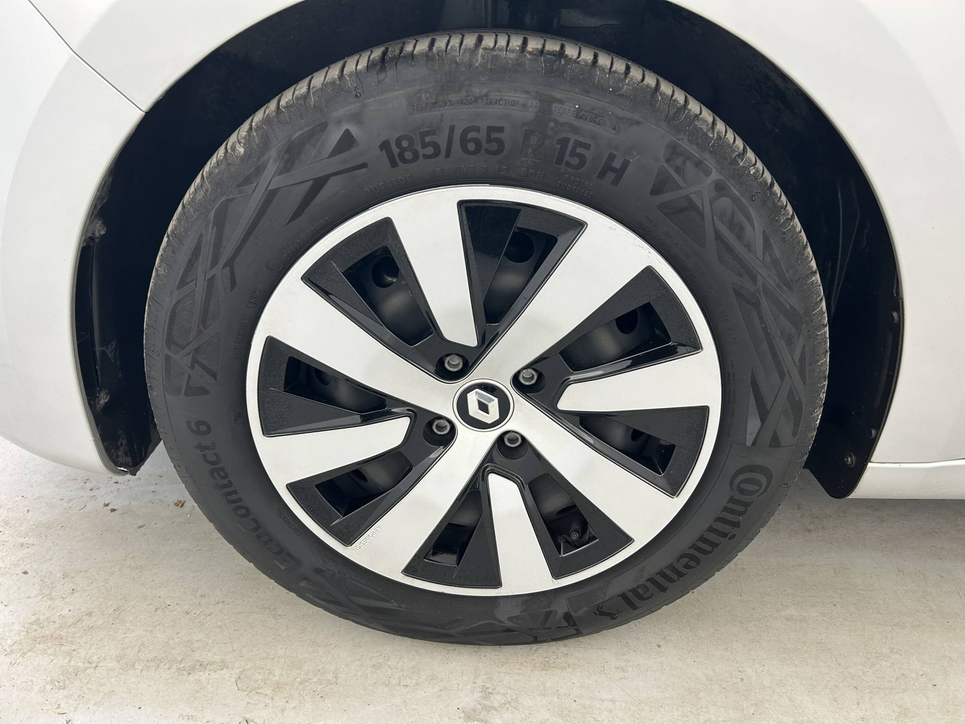 Vente en ligne Renault Clio 5 Clio TCe 90 au prix de 14 990 €