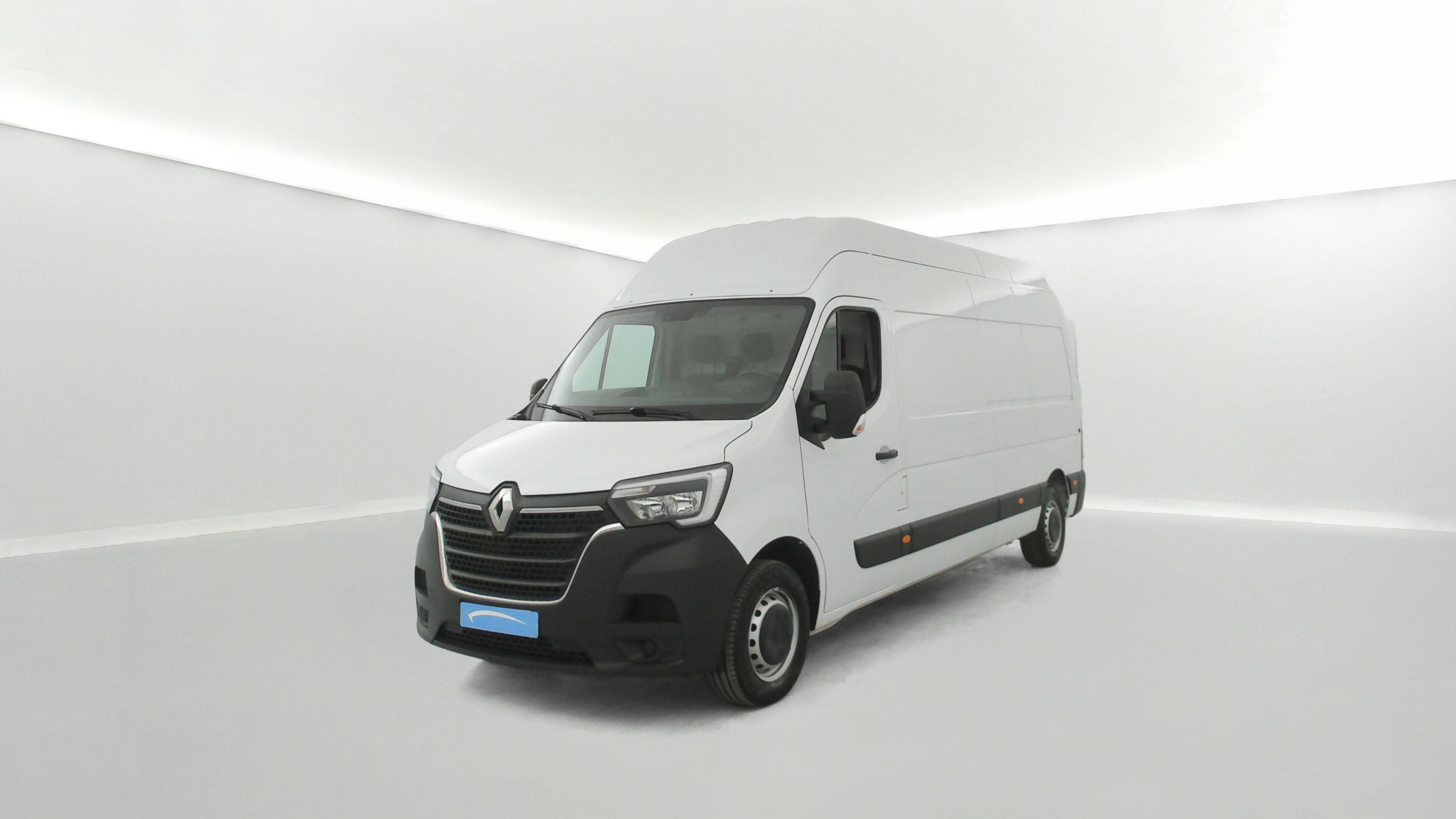 Vente en ligne Renault Master Fourgon MASTER FGN TRAC F3500 L3H3 BLUE DCI 135 au prix de 27 990 €