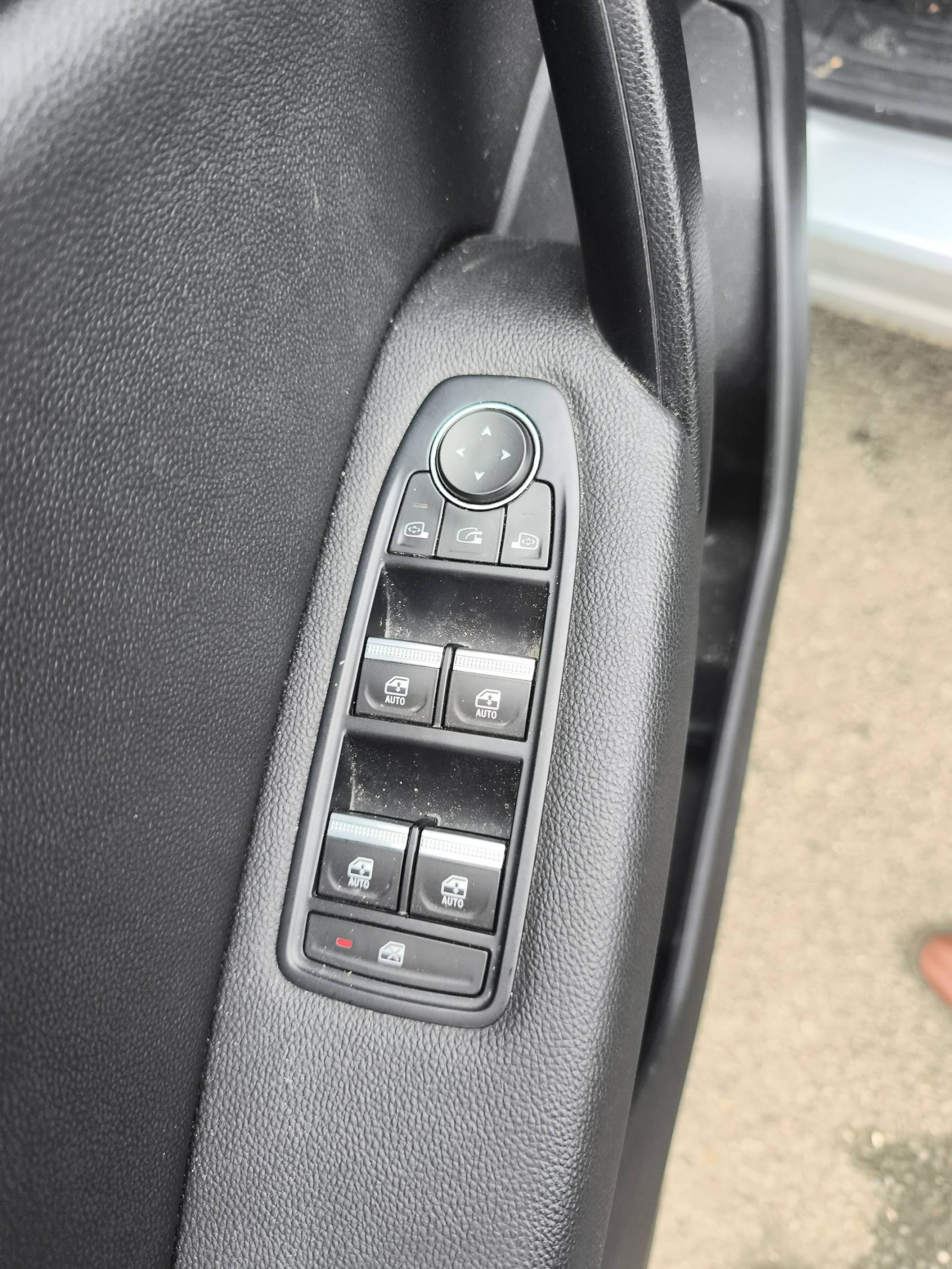 Vente en ligne Renault Captur  TCe 130 EDC FAP au prix de 17 490 €