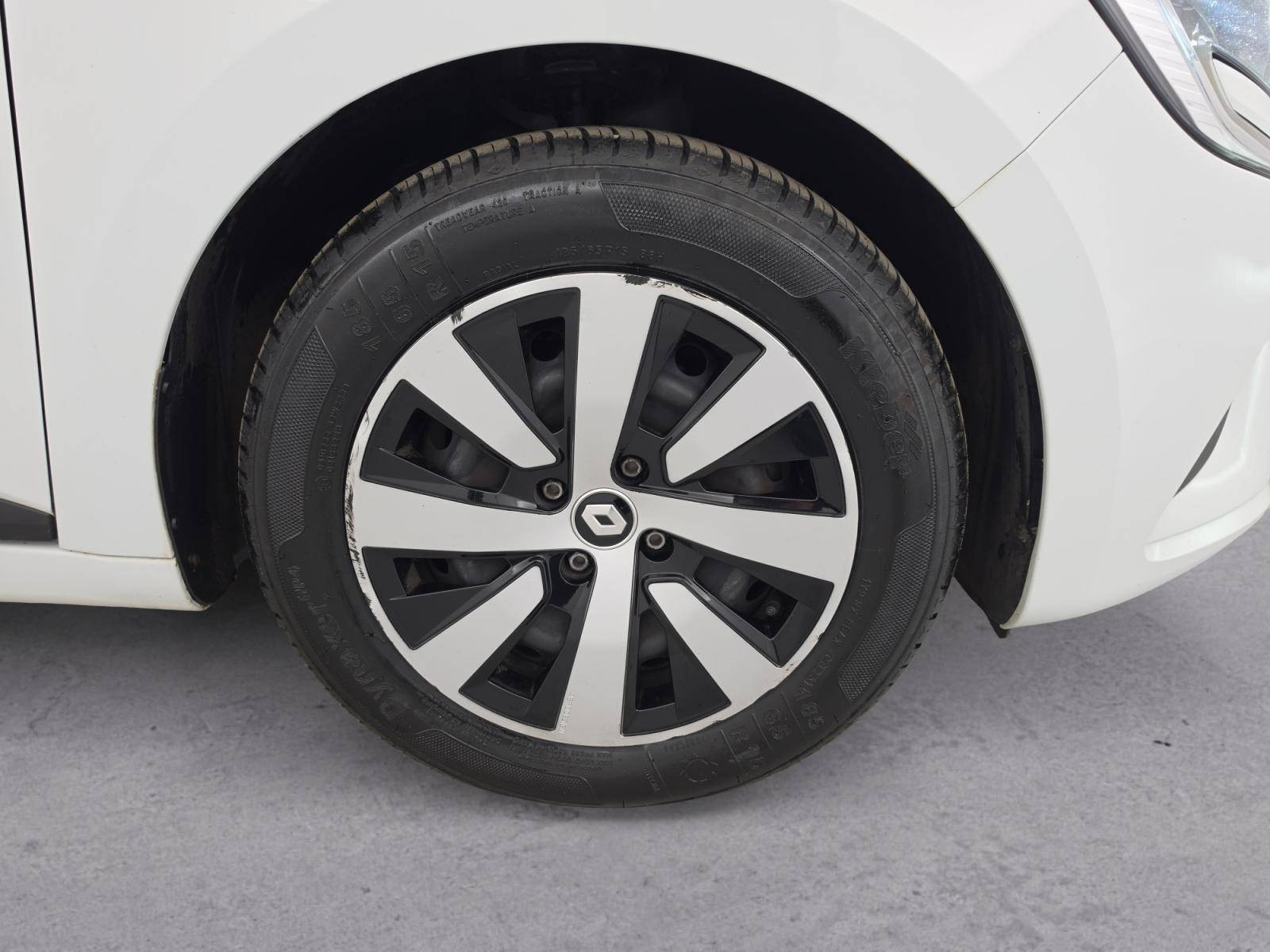 Vente en ligne Renault Clio 5 Clio TCe 90 au prix de 12 390 €