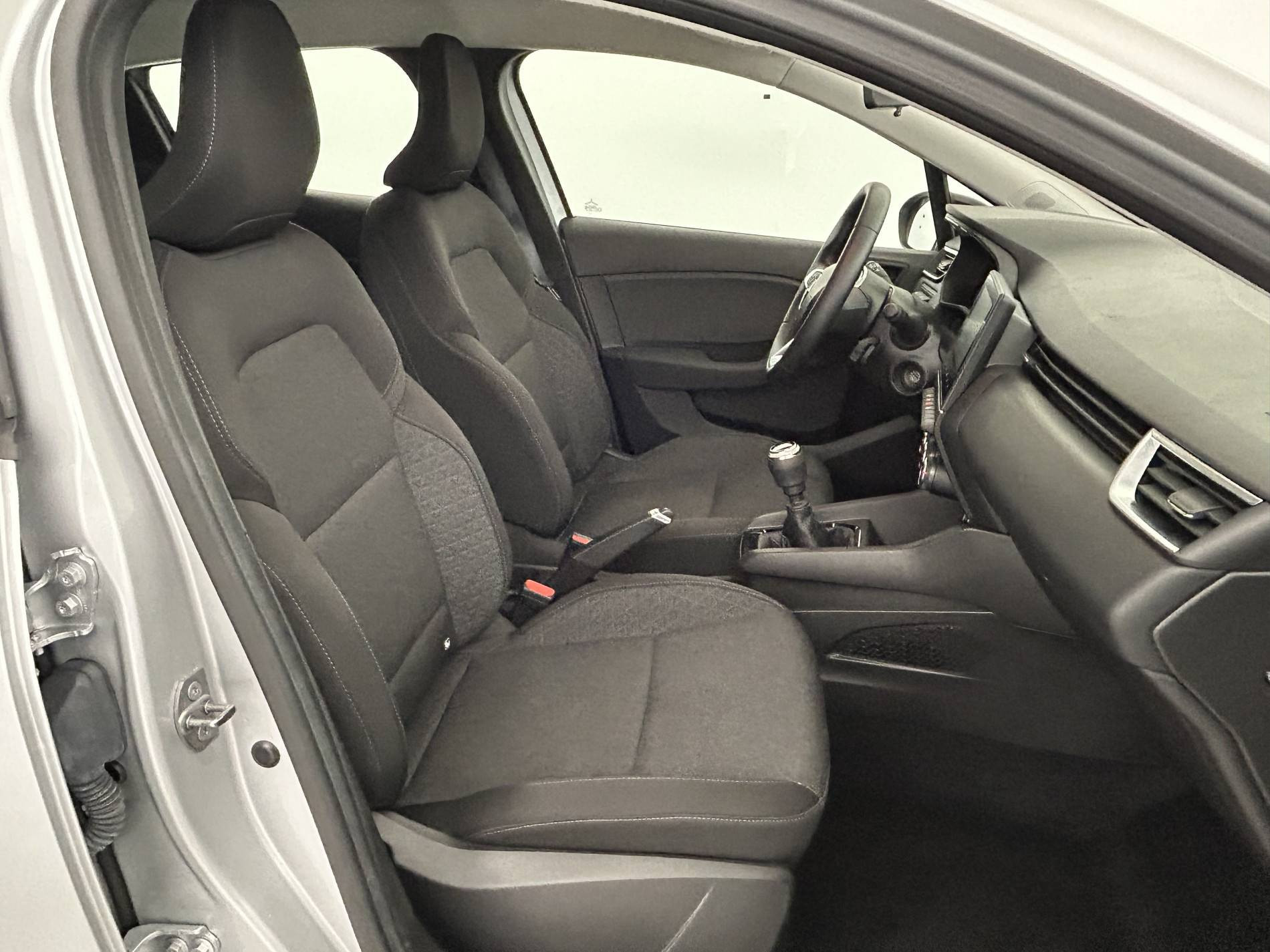 Vente en ligne Renault Clio 5 Clio TCe 90 au prix de 13 990 €