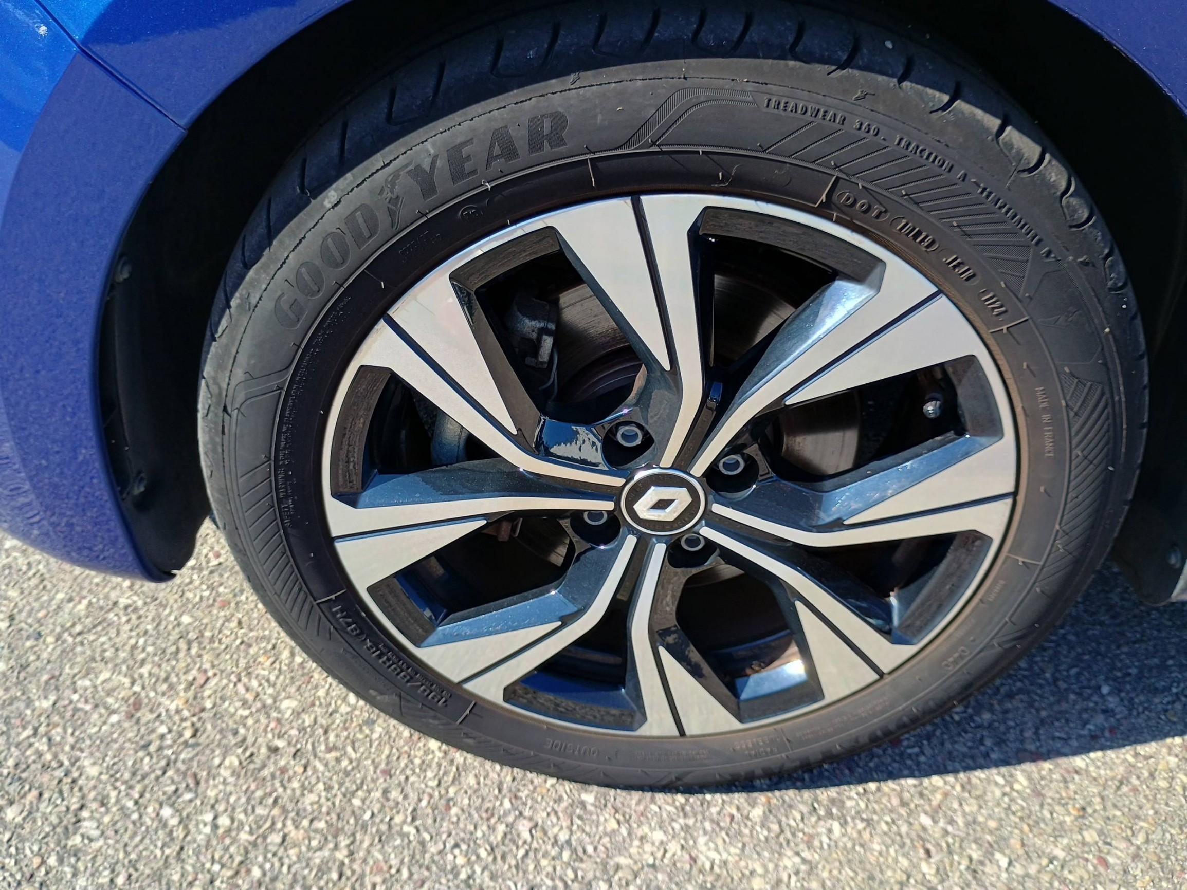 Vente en ligne Renault Clio 5 Clio E-Tech full hybrid 145 au prix de 15 890 €
