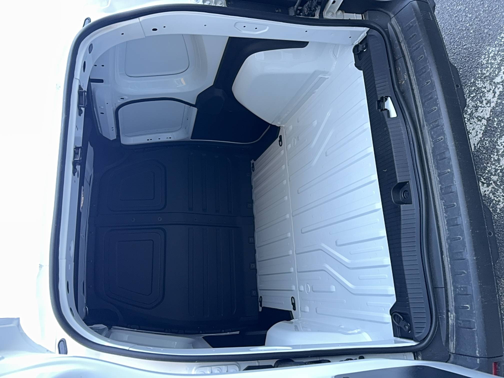 Vente en ligne Renault Kangoo Van  FG TOLE DCI 95 L1 AUTO au prix de 25 000 €