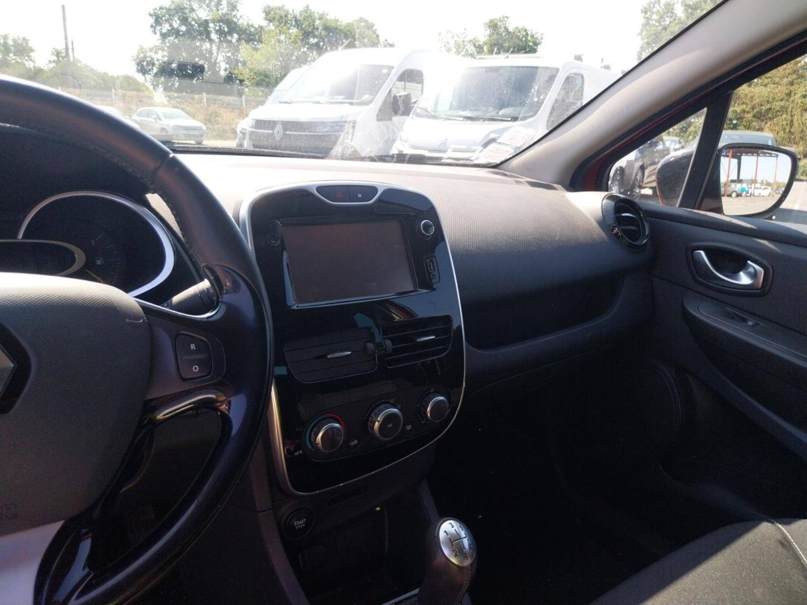 Vente en ligne Renault Clio 4  TCe 90 eco2 au prix de 8 990 €