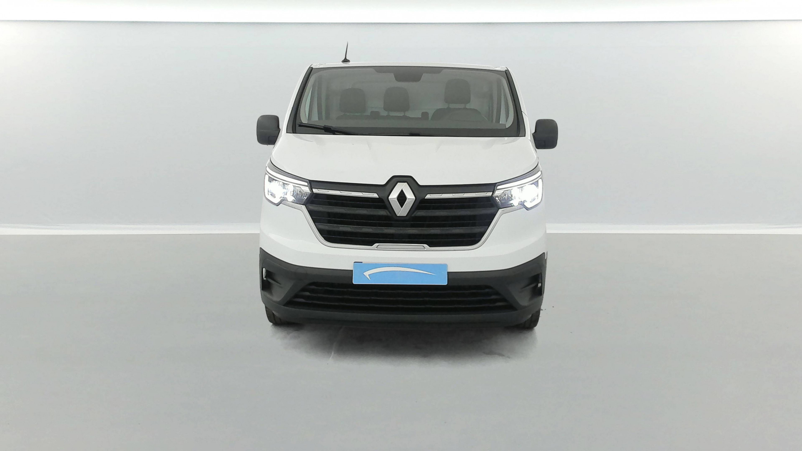 Vente en ligne Renault Trafic 3 Fourgon TRAFIC FGN L1H1 3000 KG BLUE DCI 130 au prix de 21 490 €