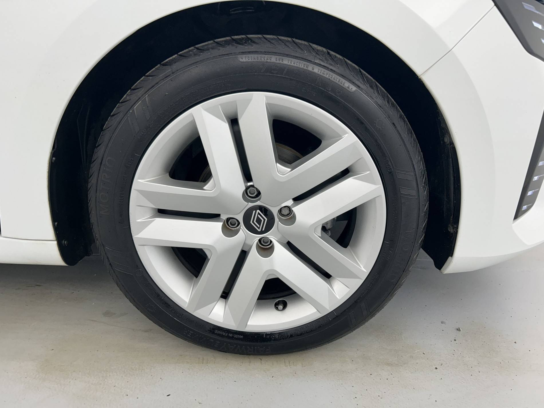 Vente en ligne Renault Clio 5 Clio TCe 100 GPL au prix de 14 900 €