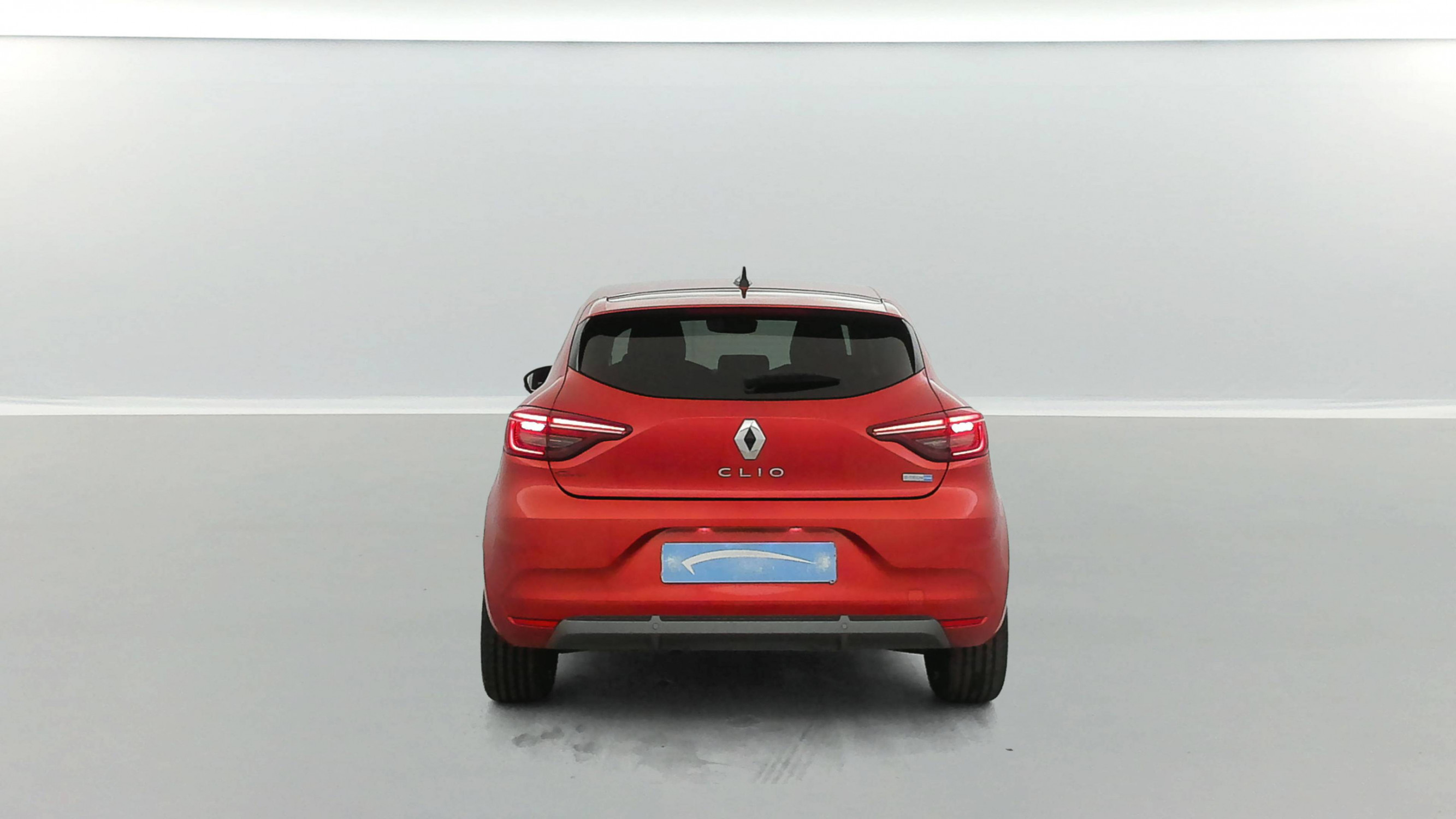Vente en ligne Renault Clio 5 Clio E-Tech 140 - 21N au prix de 18 390 €