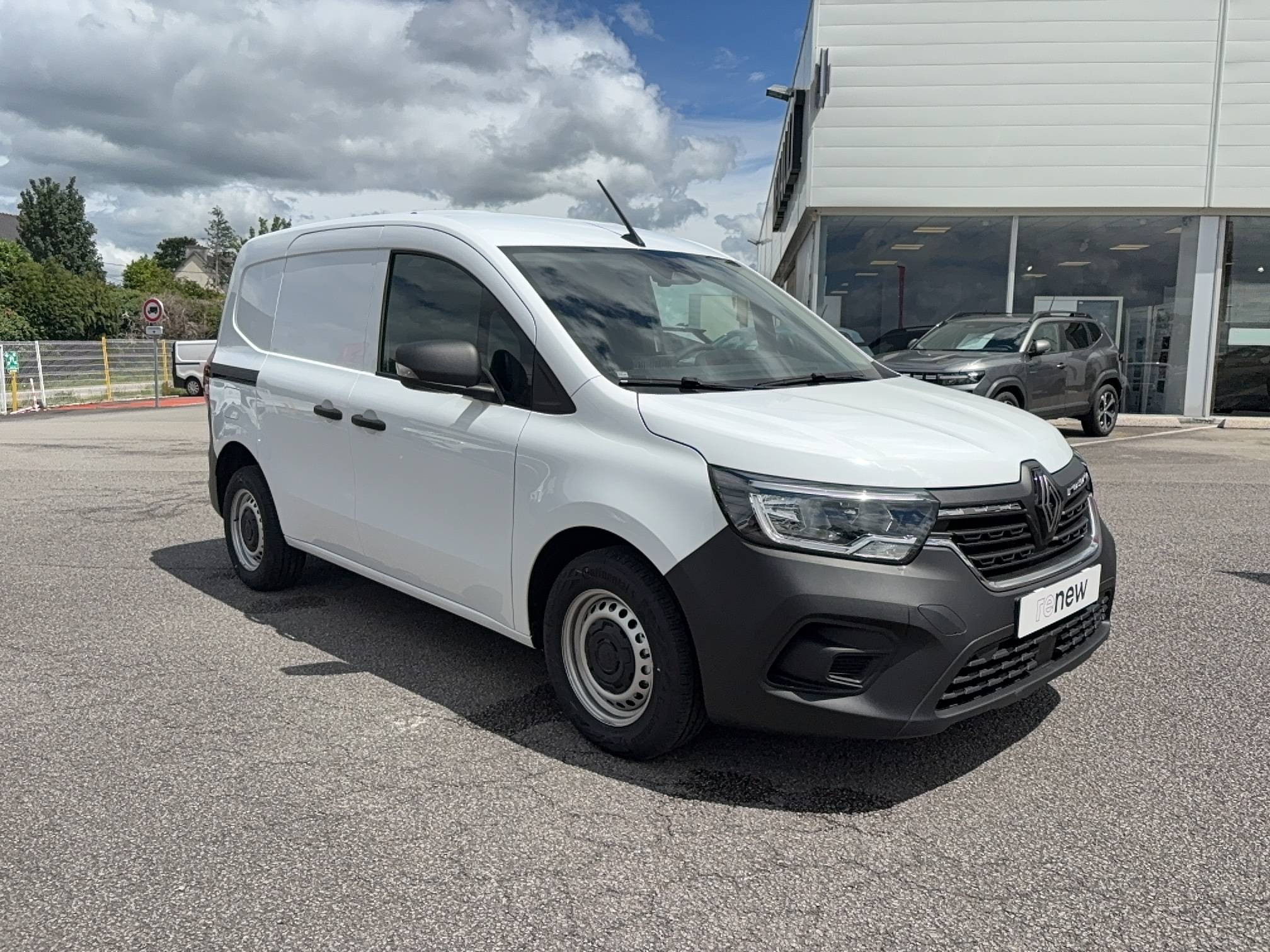 Vente en ligne Renault Kangoo Van  FG TOLE DCI 95 L1 AUTO au prix de 24 990 €