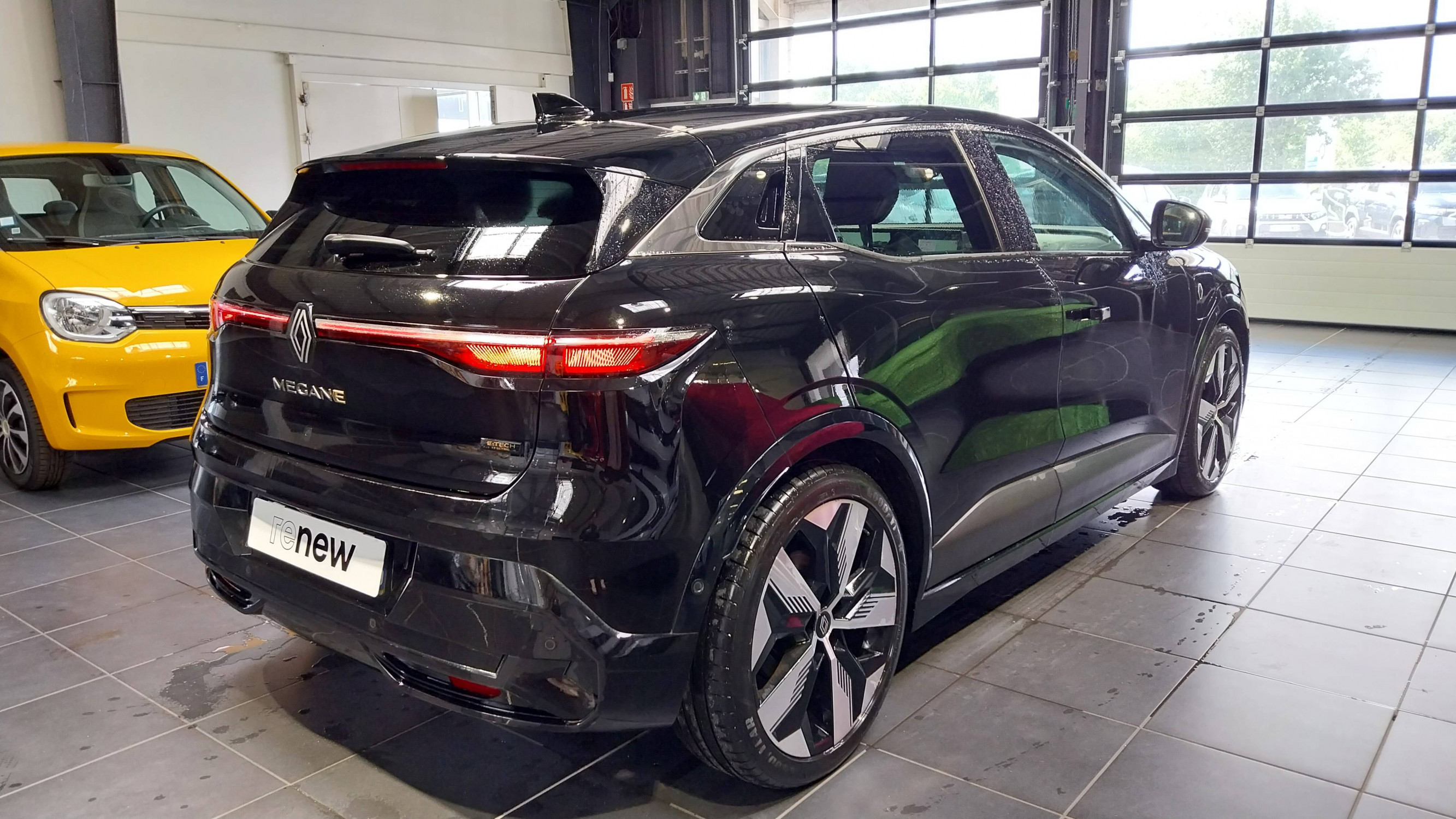 Vente en ligne Renault Megane E-Tech  EV60 220 ch super charge au prix de 24 990 €