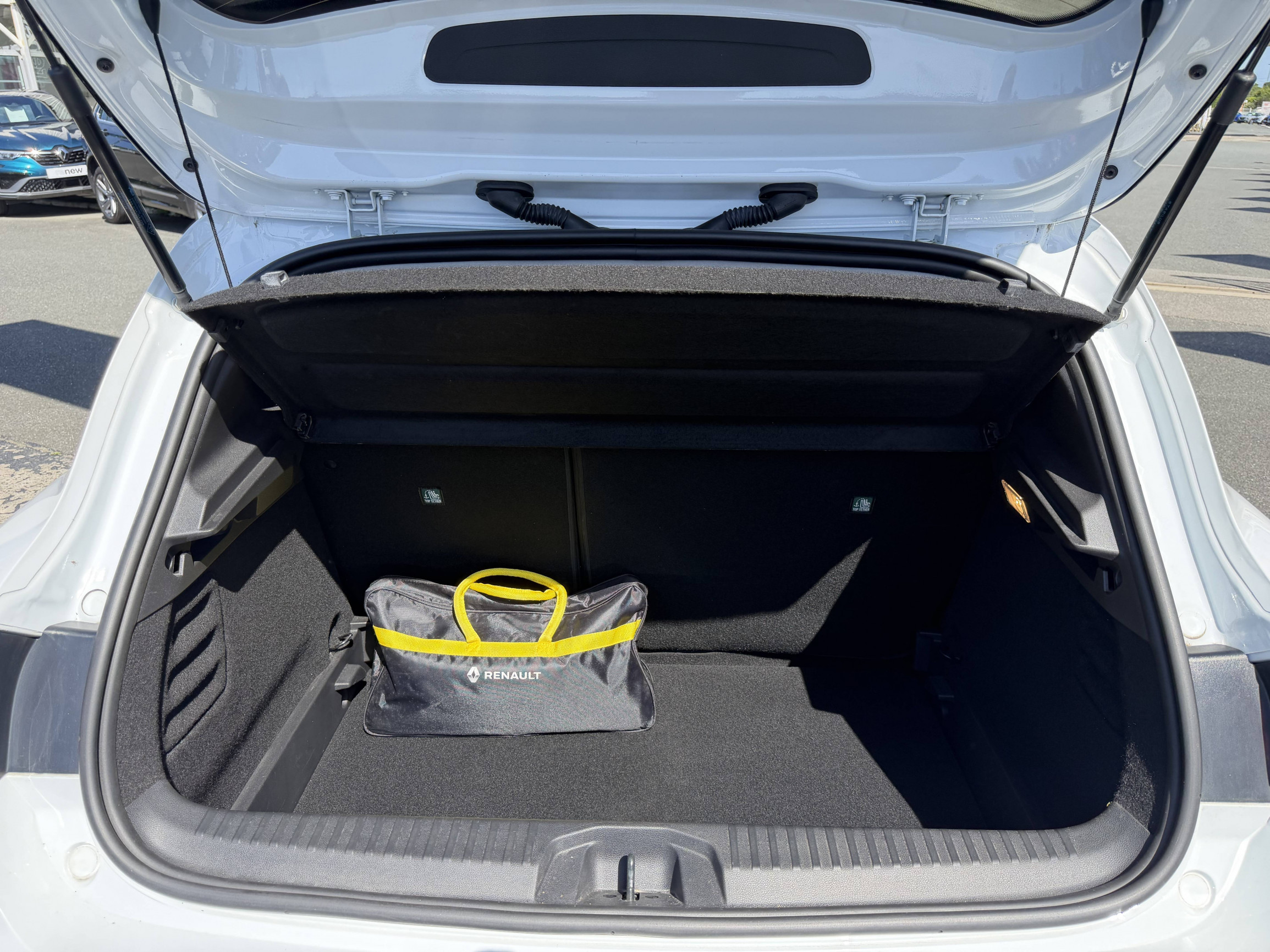 Vente en ligne Renault Clio 5 Clio SCe 65 au prix de 13 290 €