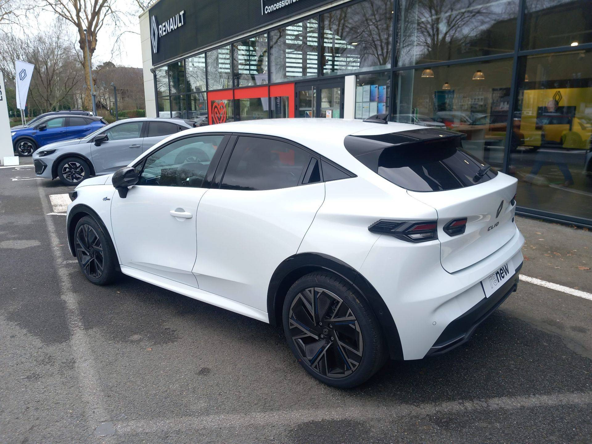 Vente en ligne Renault Clio 6 Clio E-Tech full hybrid 160 ch au prix de 28 990 €