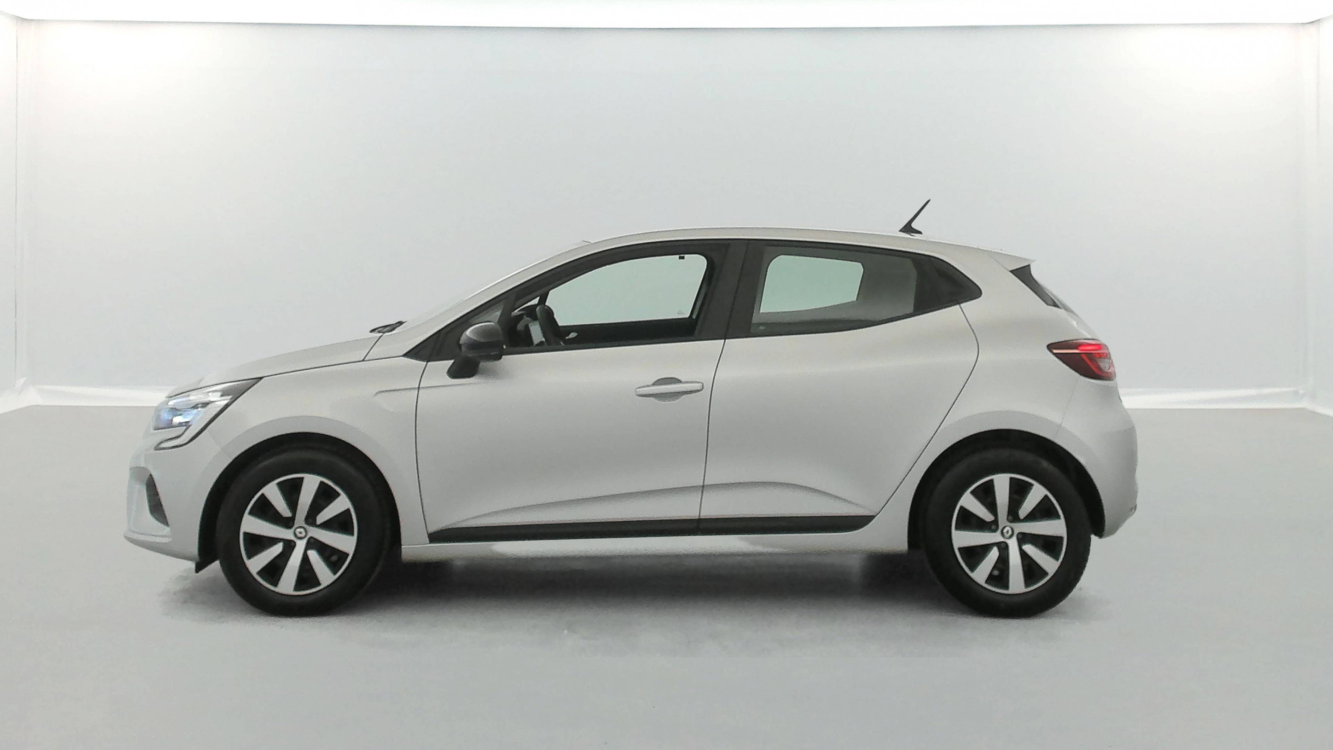 Vente en ligne Renault Clio 5 Clio TCe 90 au prix de 14 290 €