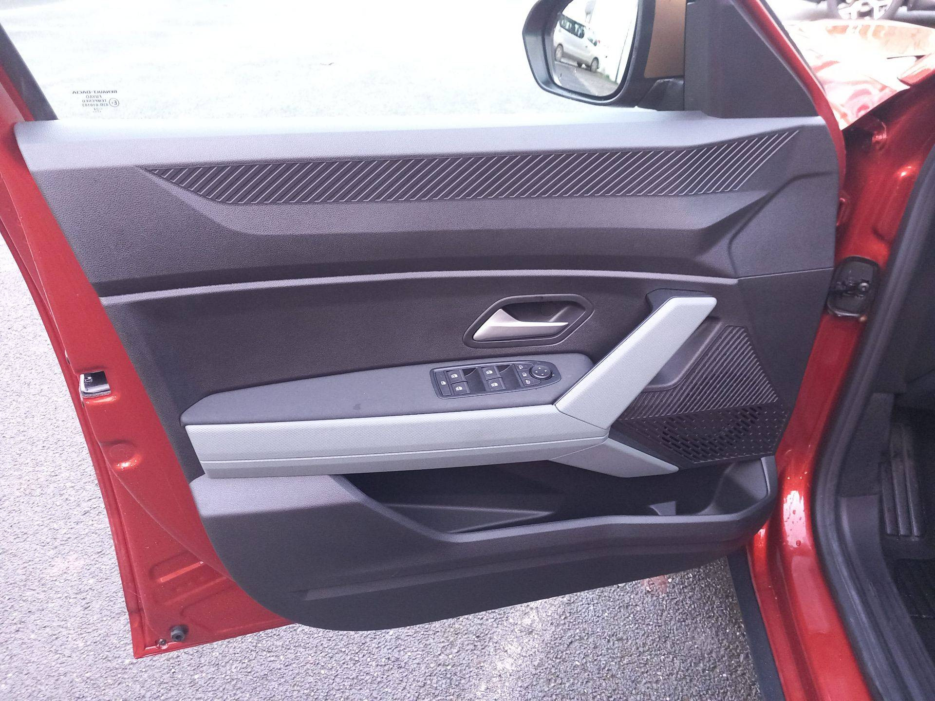 Vente en ligne Dacia Duster  Hybrid 140 au prix de 25 990 €