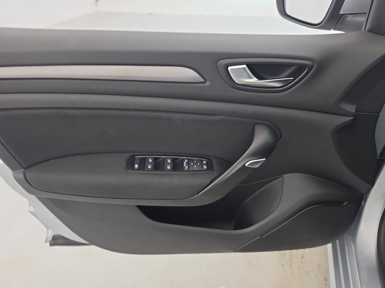 Vente en ligne Renault Megane 4  TCe 140 au prix de 16 490 €