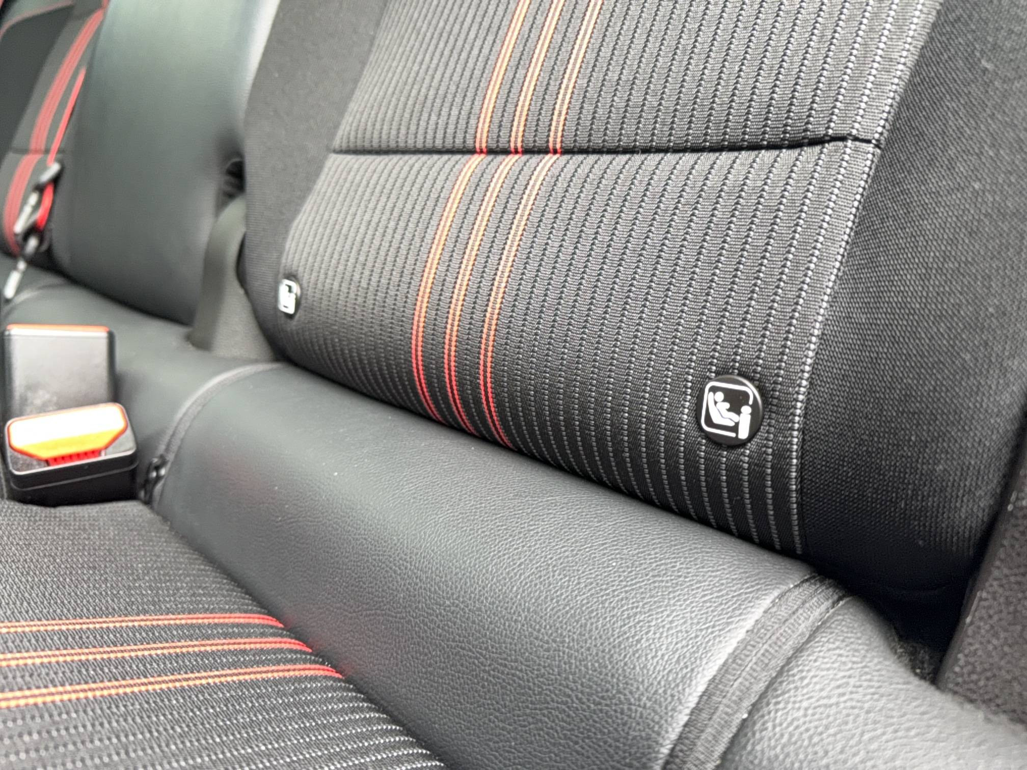 Vente en ligne Renault Captur  TCe 140 EDC - 21B au prix de 19 590 €