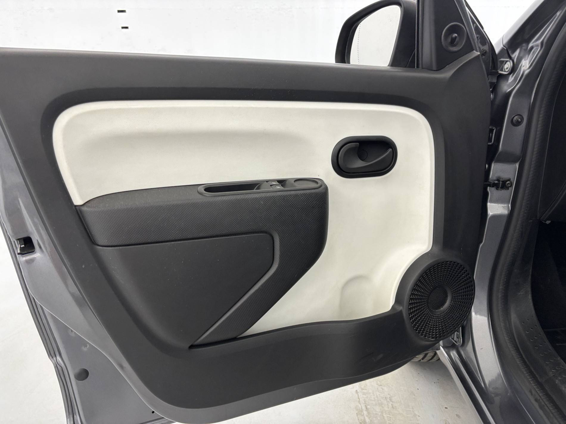 Vente en ligne Renault Twingo 3  1.0 SCe 70 BC au prix de 7 990 €