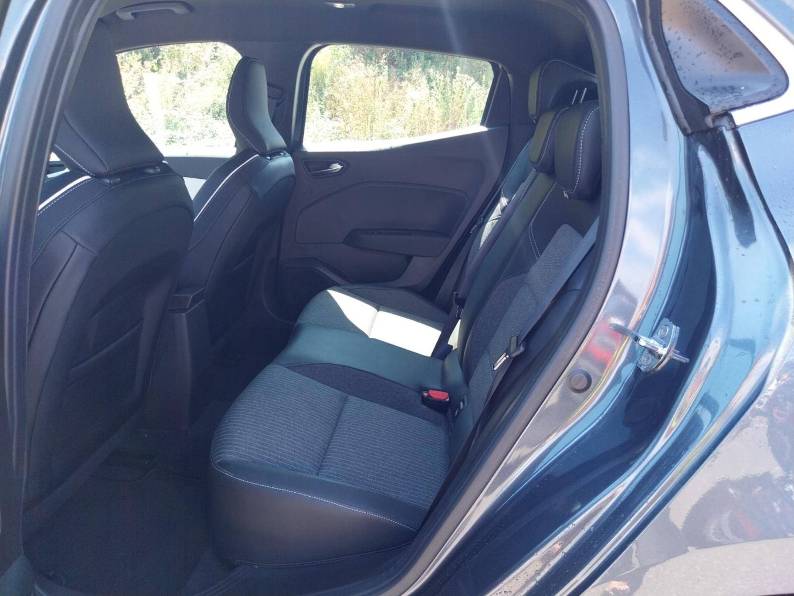 Vente en ligne Renault Clio 5 Clio TCe 90 - 21N au prix de 14 990 €