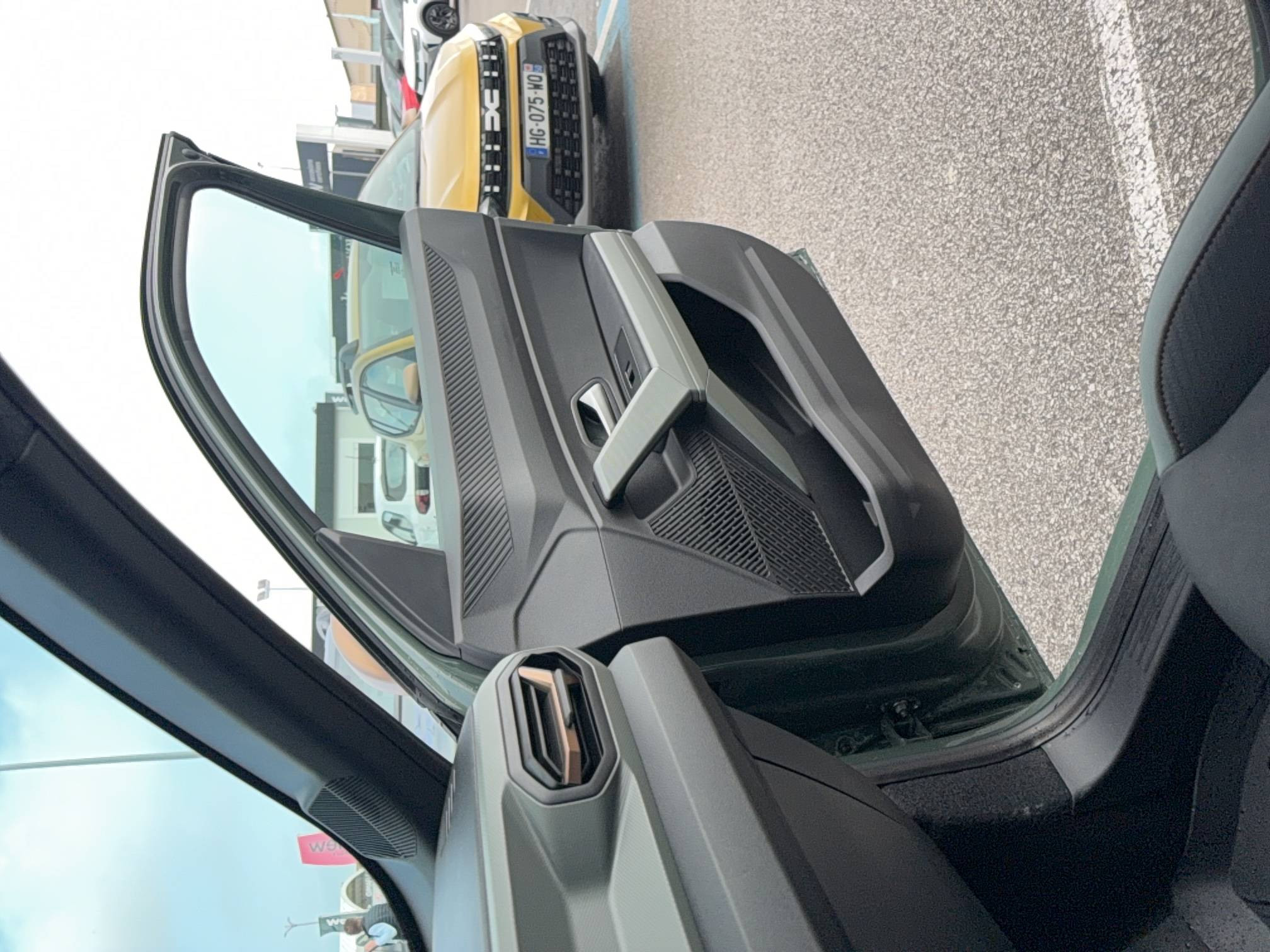 Vente en ligne Dacia Duster  Hybrid 155 au prix de 28 500 €