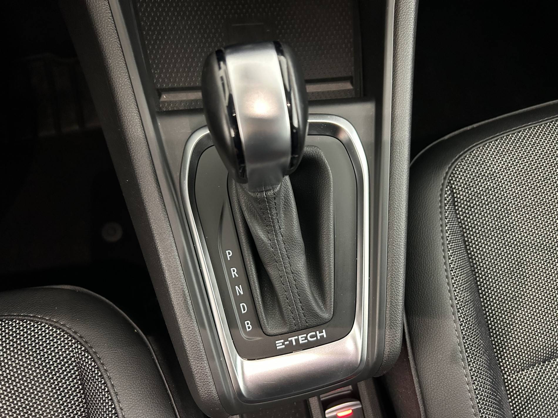 Vente en ligne Renault Captur  E-Tech 145 au prix de 19 990 €