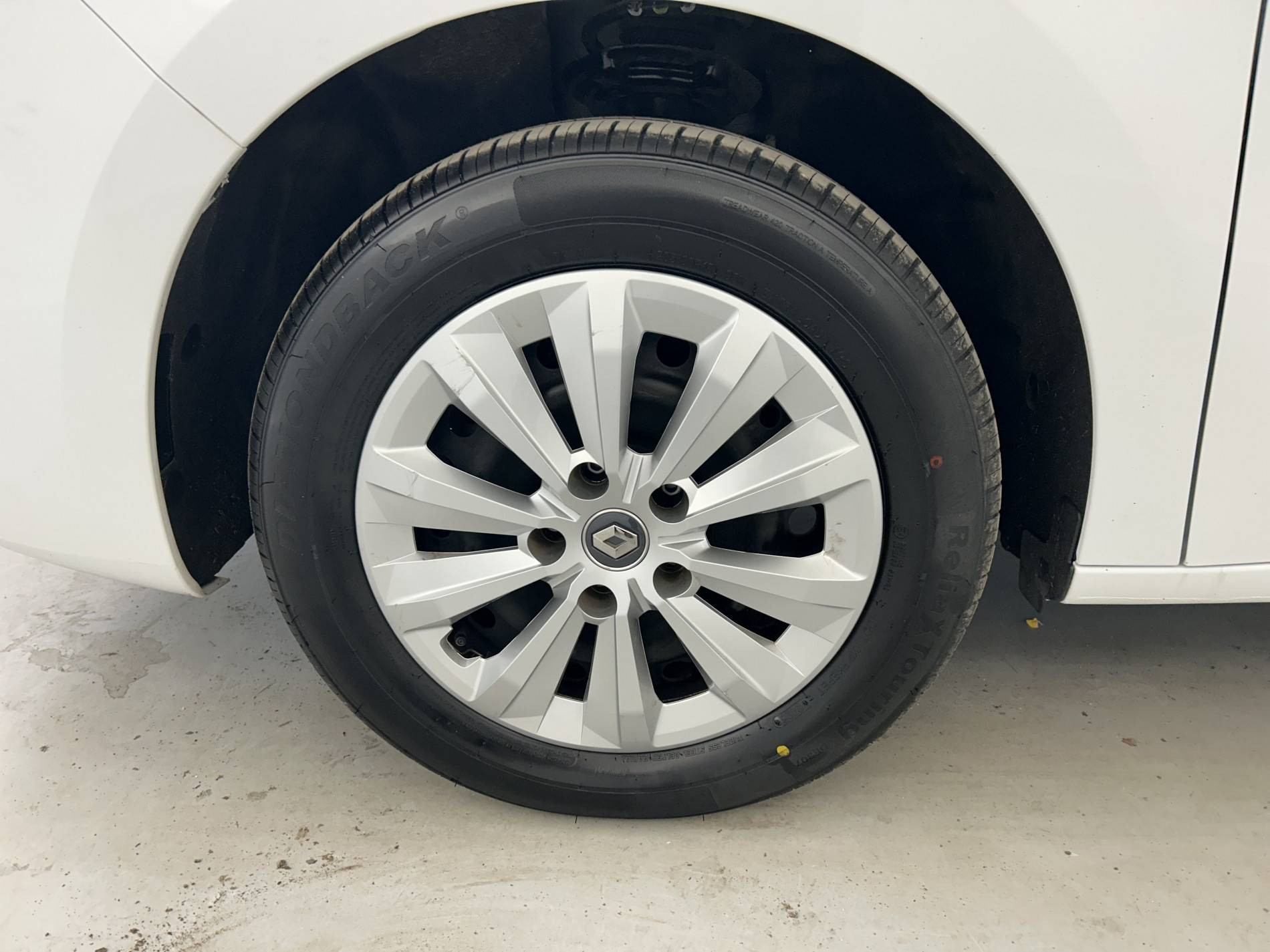 Vente en ligne Renault Kangoo  Blue dCi 95 au prix de 21 590 €