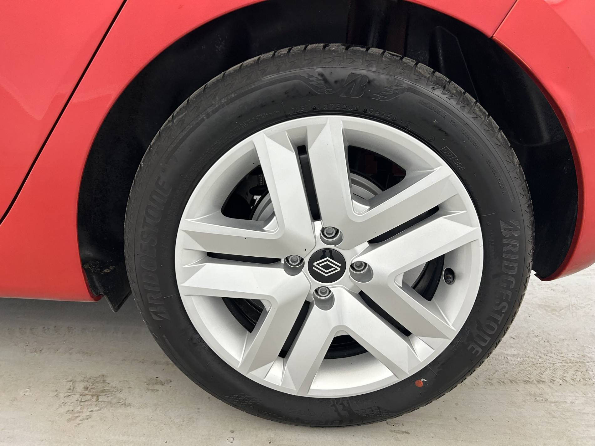 Vente en ligne Renault Clio 5 Clio E-Tech full hybrid 145 ch GSR2 au prix de 19 890 €