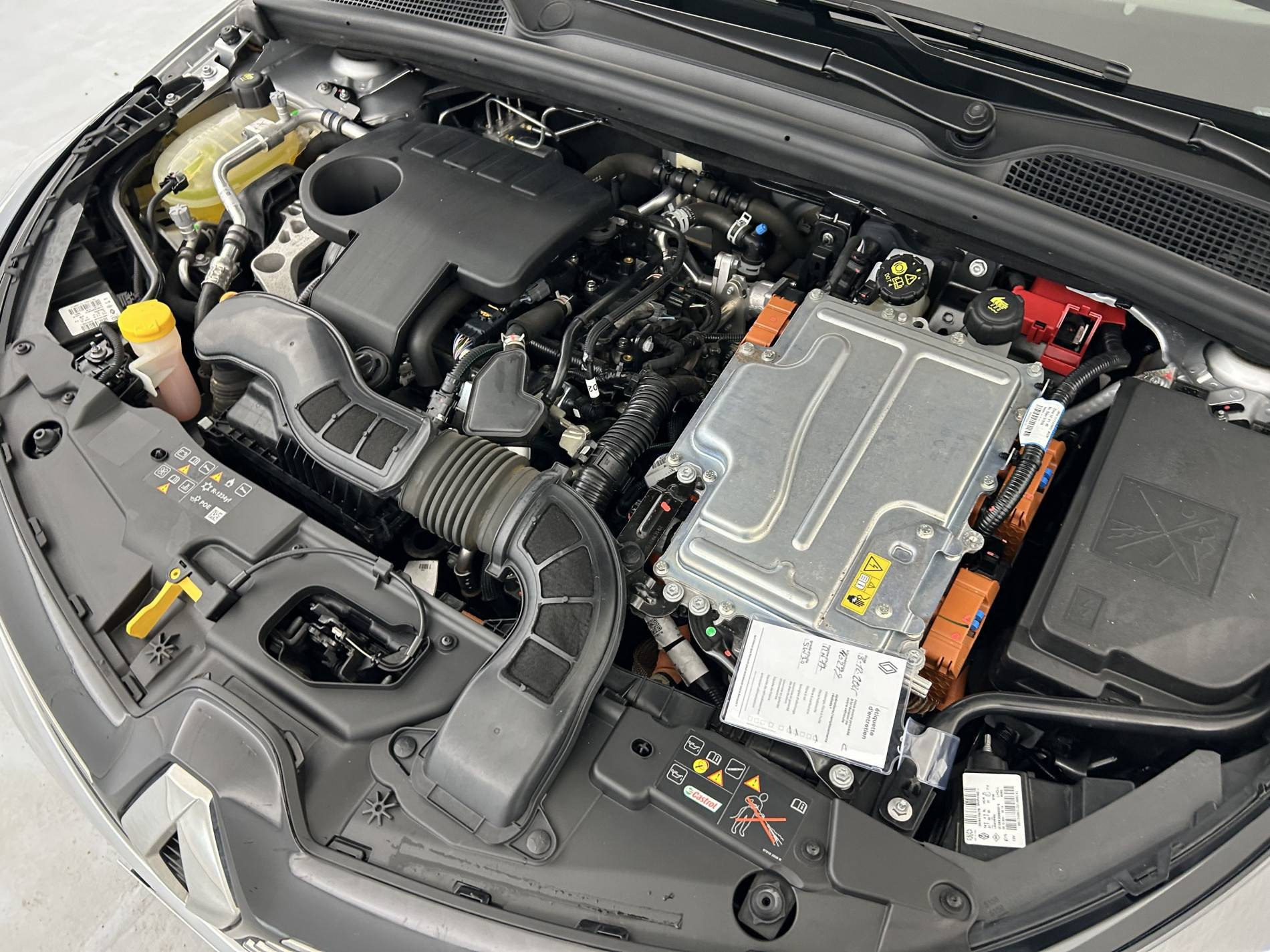 Vente en ligne Renault Clio 5 Clio E-Tech 140 - 21N au prix de 16 890 €