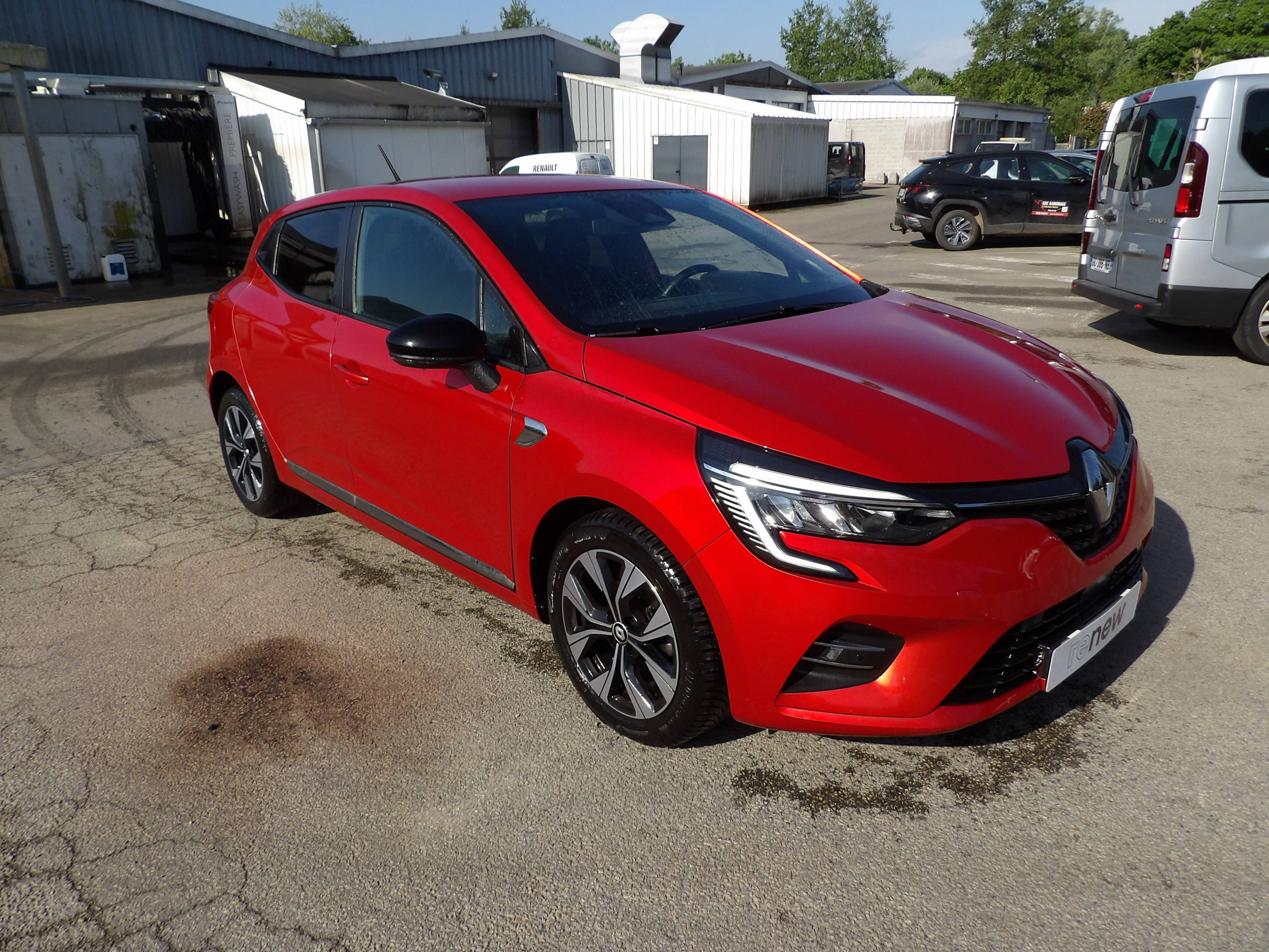 Vente en ligne Renault Clio 5 Clio TCe 90 - 21 au prix de 12 499 €