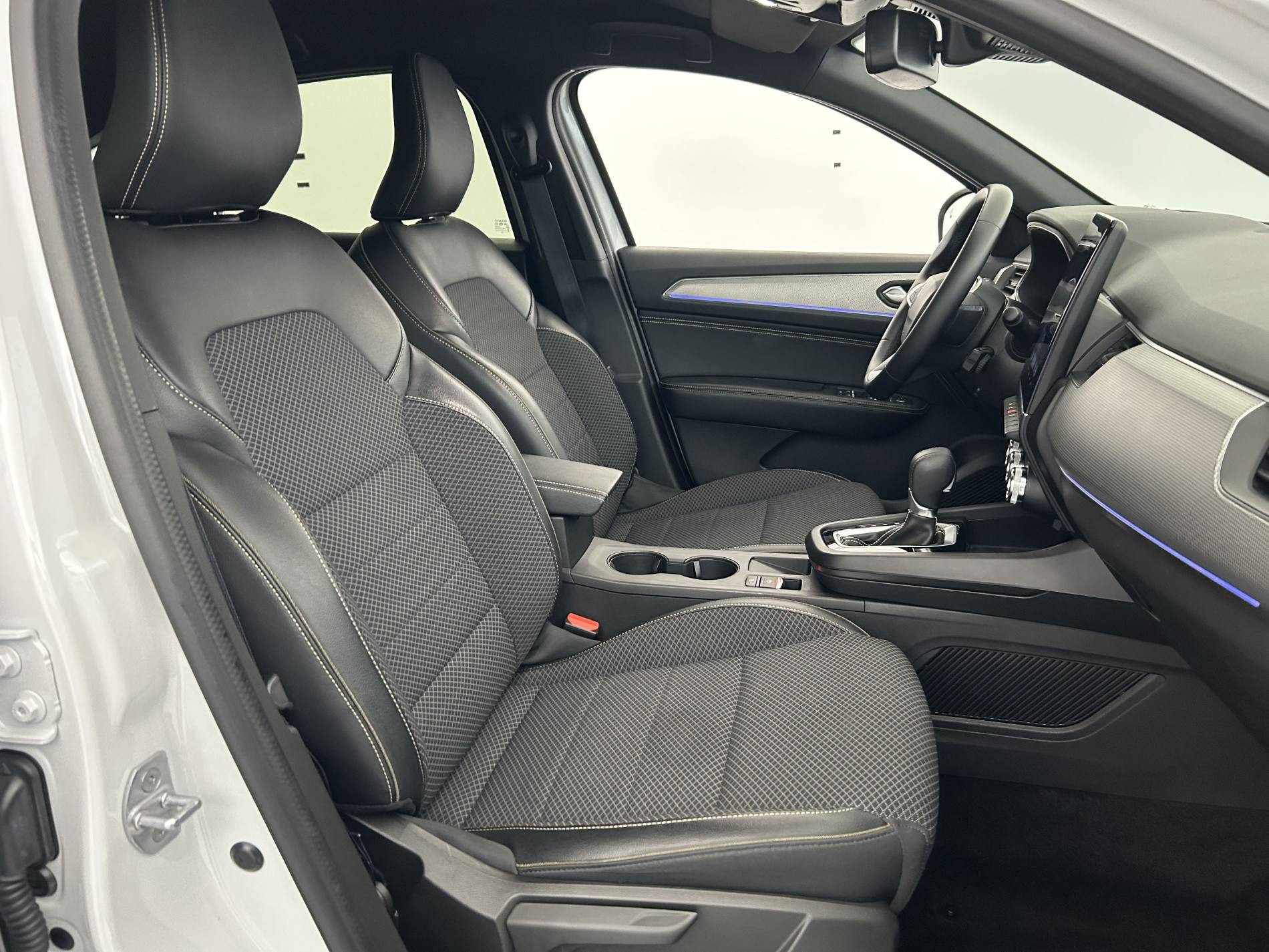 Vente en ligne Renault Arkana  E-Tech full hybrid 145 GSR2 au prix de 23 290 €
