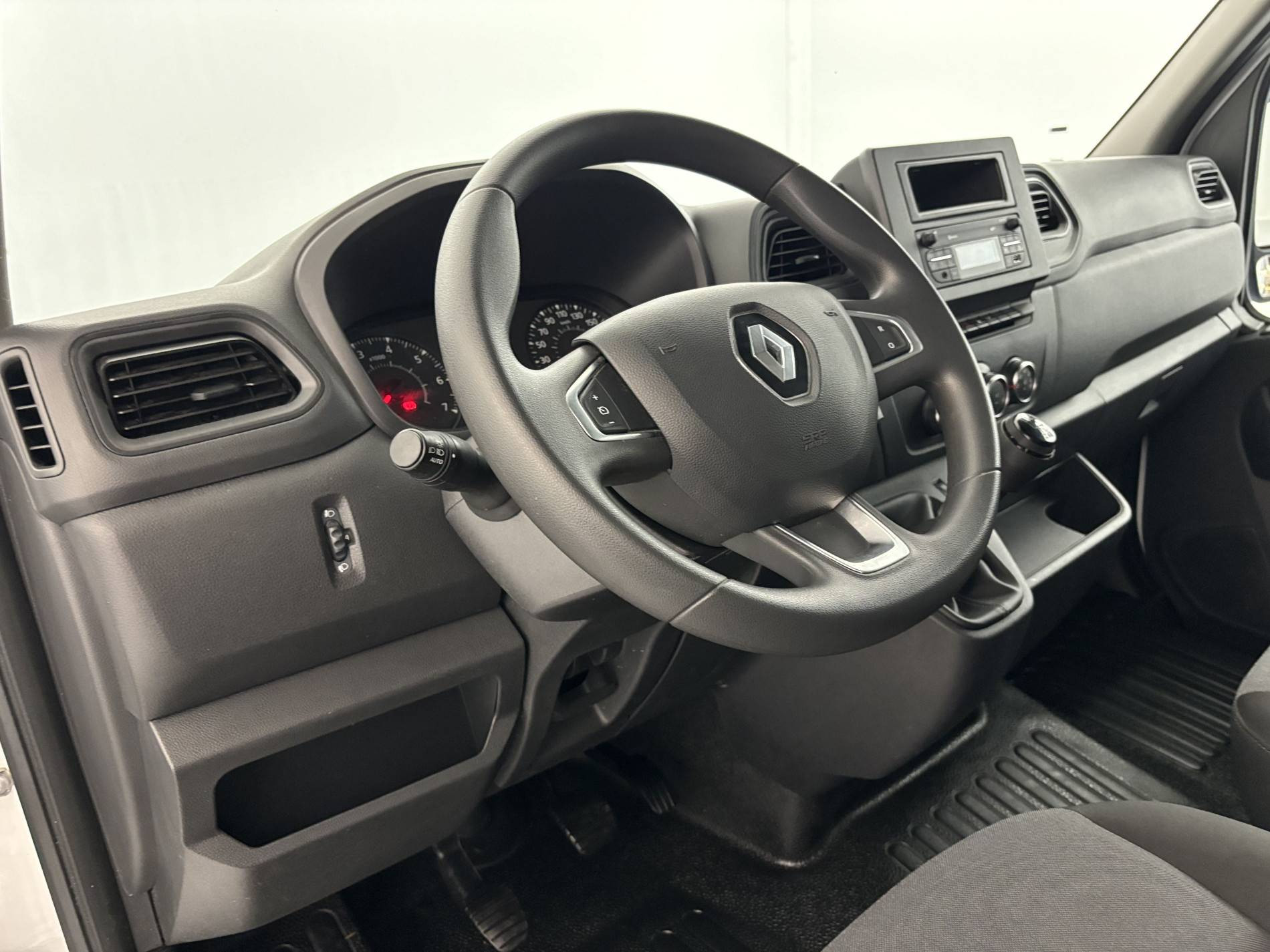 Vente en ligne Renault Master Fourgon MASTER FGN TRAC F3500 L2H2 BLUE DCI 135 au prix de 24 990 €