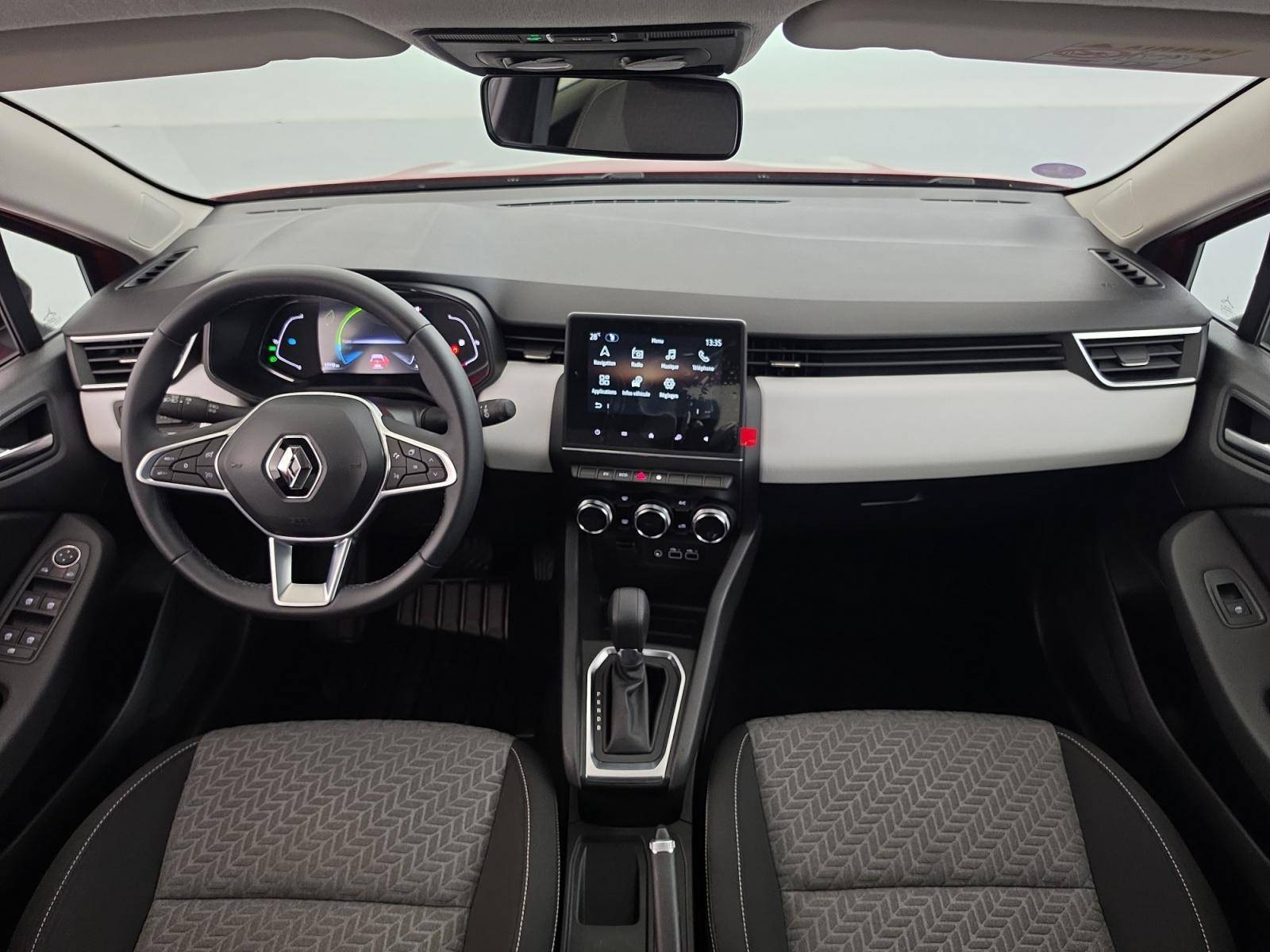Vente en ligne Renault Clio 5 Clio E-Tech full hybrid 145 au prix de 17 990 €