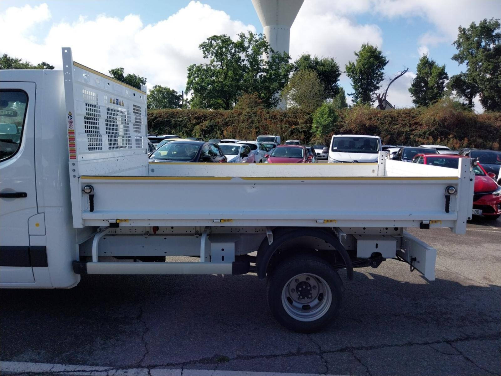 Vente en ligne Renault Master Benne MASTER BS PROP RJ3500 L2 PAFC BLUE DCI 130 EURO VI au prix de 32 400 €