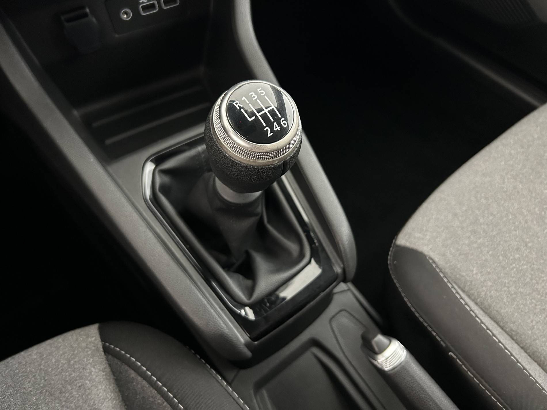 Vente en ligne Renault Clio 5 Clio TCe 90 au prix de 14 490 €