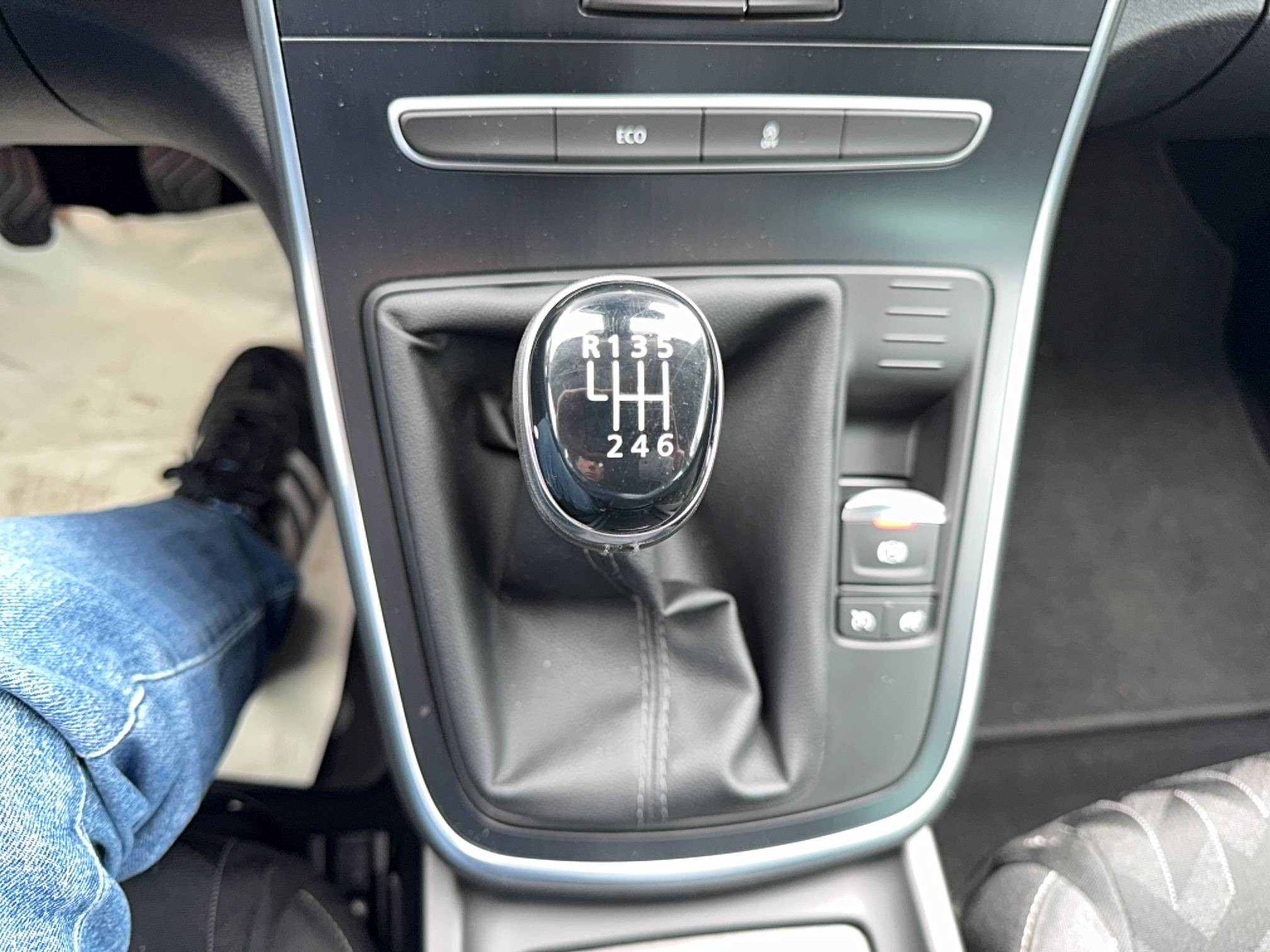 Vente en ligne Renault Scenic 4 Scenic Blue dCi 120 au prix de 14 290 €