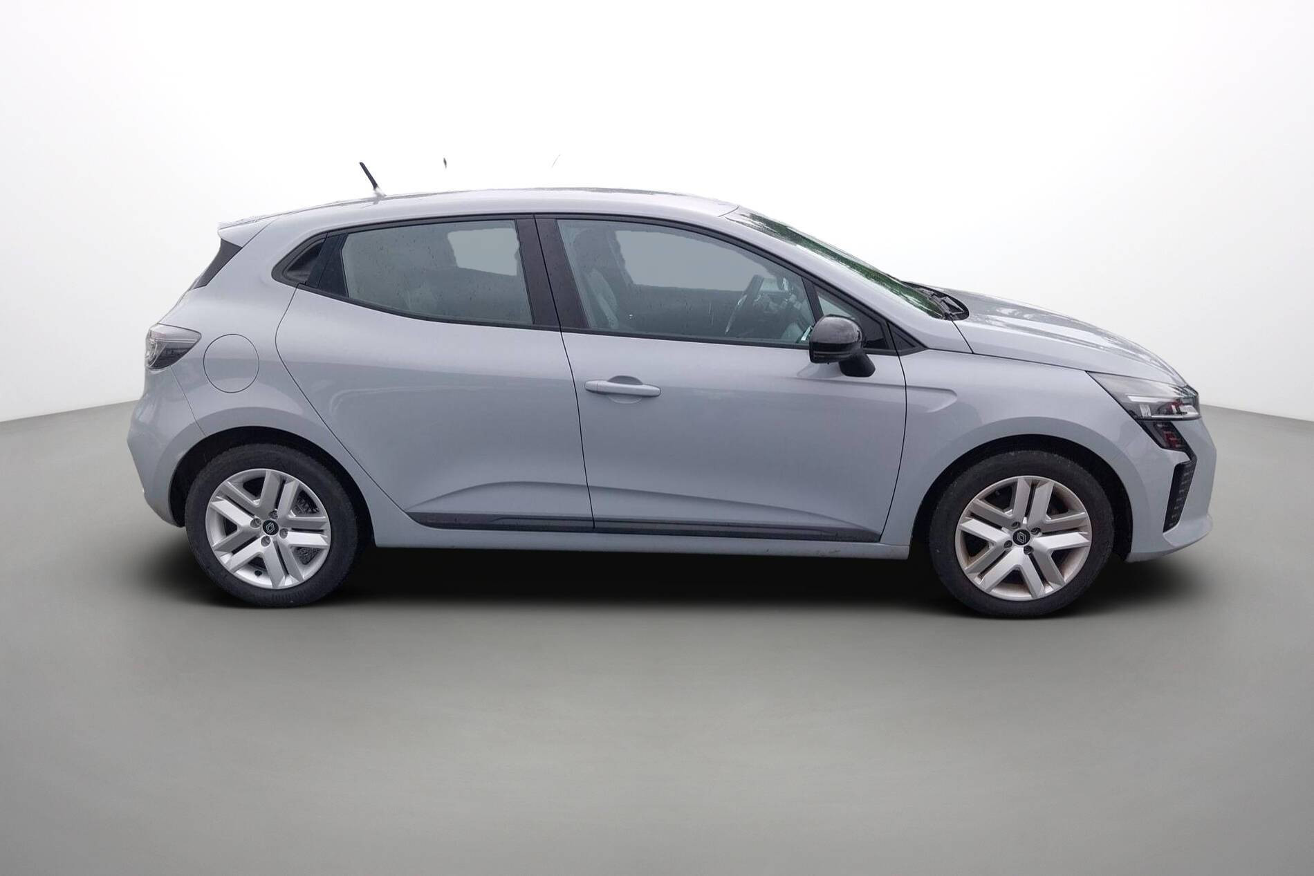 Vente en ligne Renault Clio 5 Clio TCe 90 au prix de 15 990 €