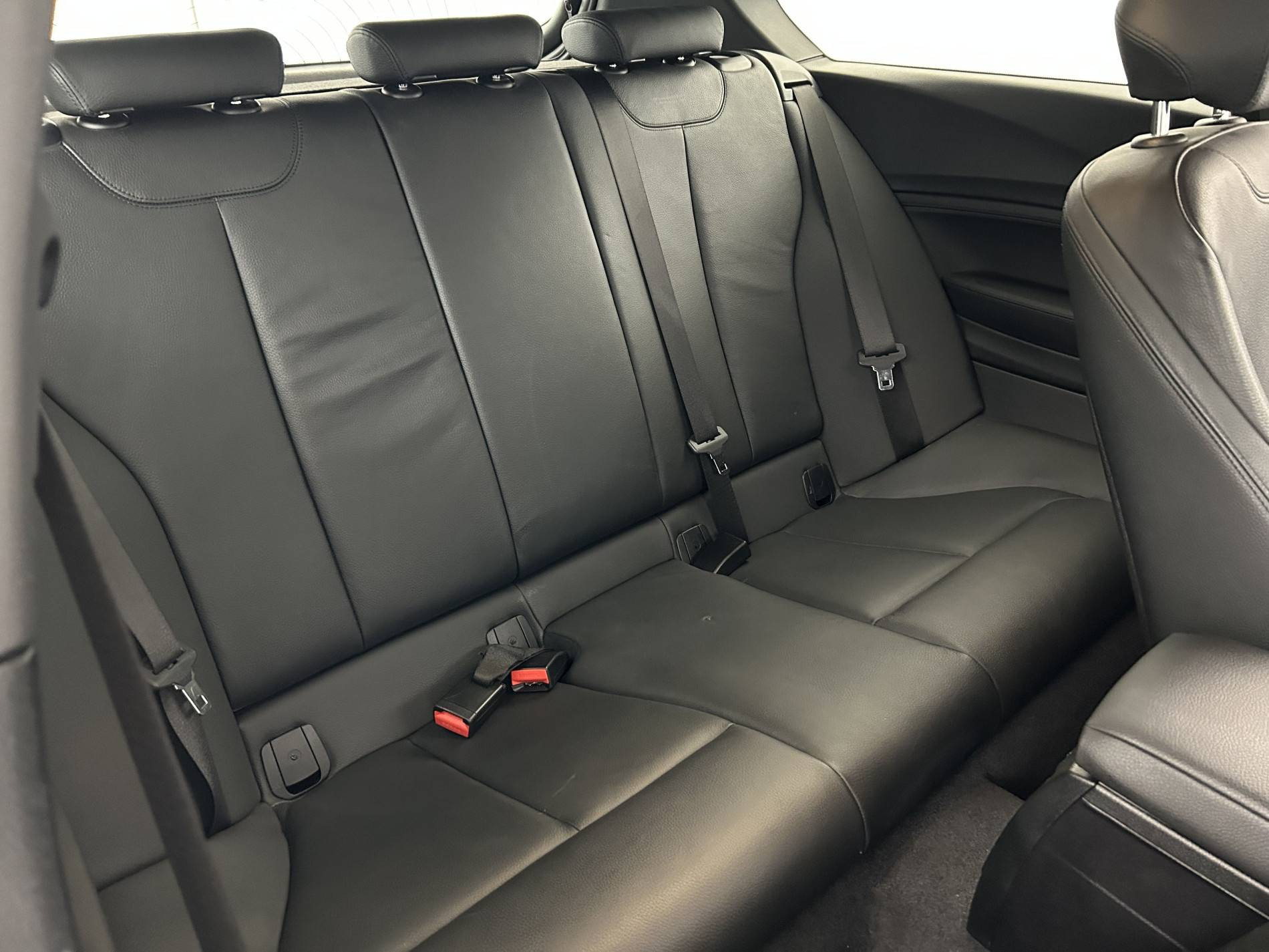 Vente en ligne Bmw Série 1 116d 116 ch BVA8 au prix de 18 990 €