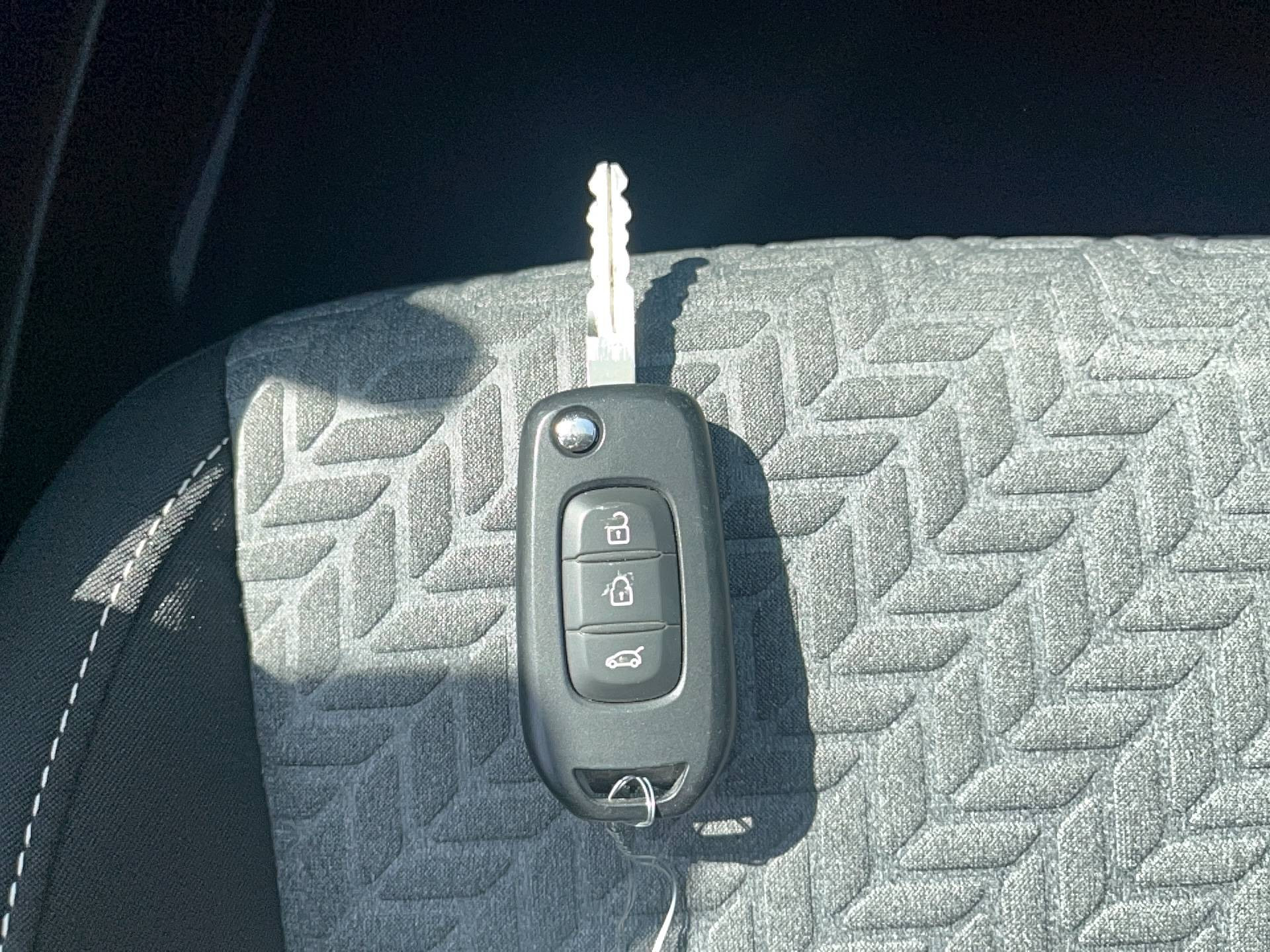 Vente en ligne Renault Clio 5 Clio TCe 100 GPL au prix de 14 491 €