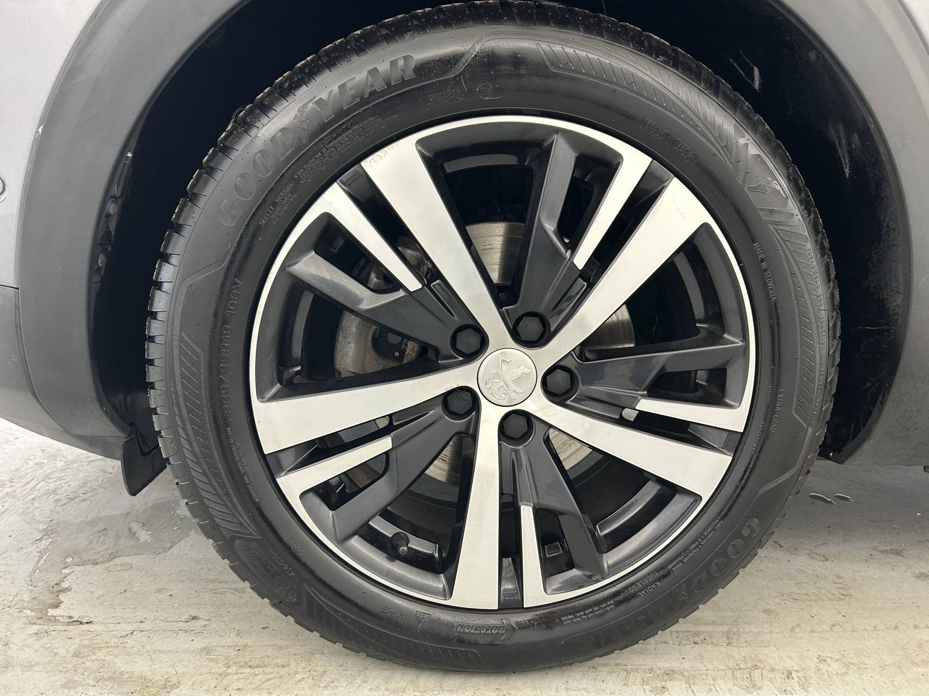Vente en ligne Peugeot 5008  1.5 BlueHDi 130ch S&S BVM6 au prix de 17 500 €