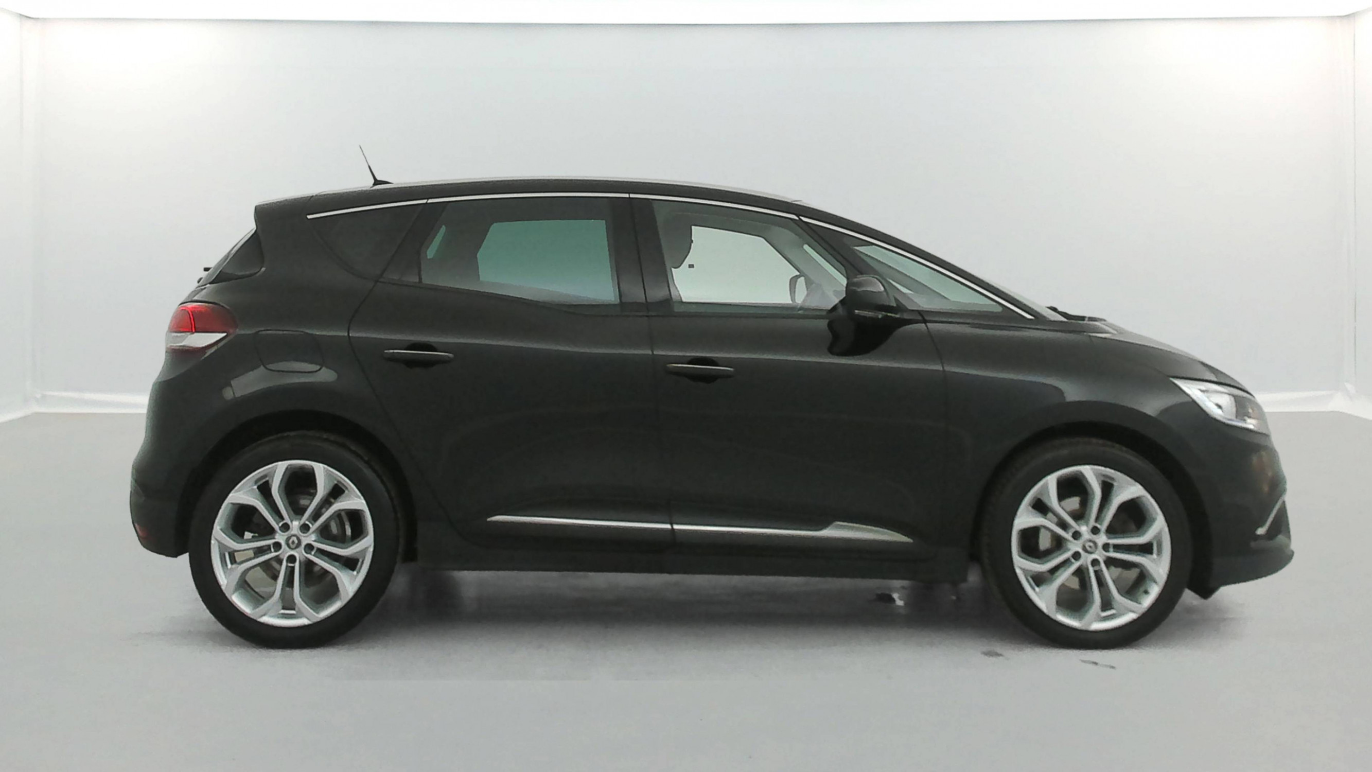 Vente en ligne Renault Scenic 4 Scenic Blue dCi 120 EDC - 21 au prix de 16 480 €