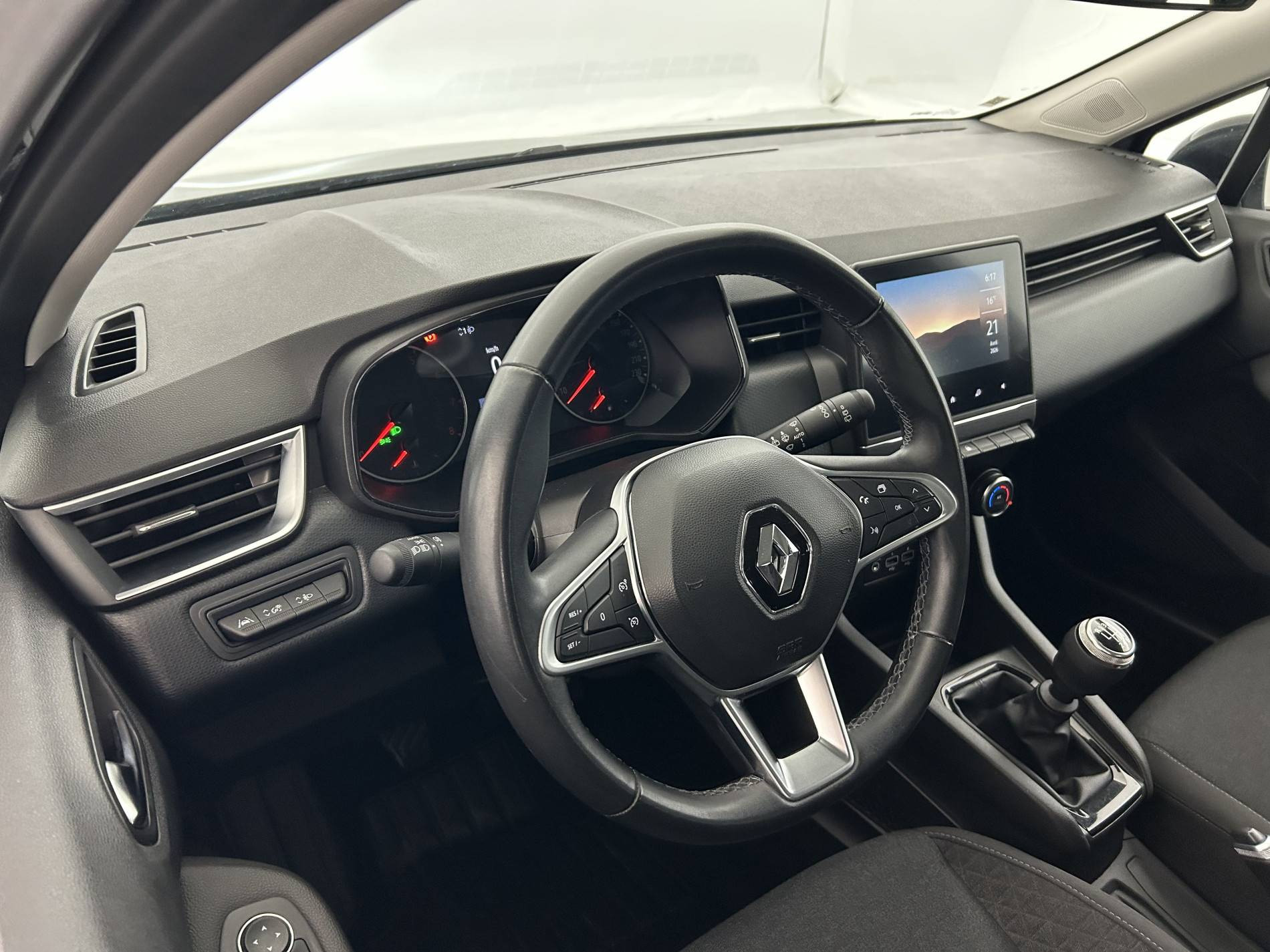 Vente en ligne Renault Clio 5 Clio TCe 90 au prix de 13 790 €