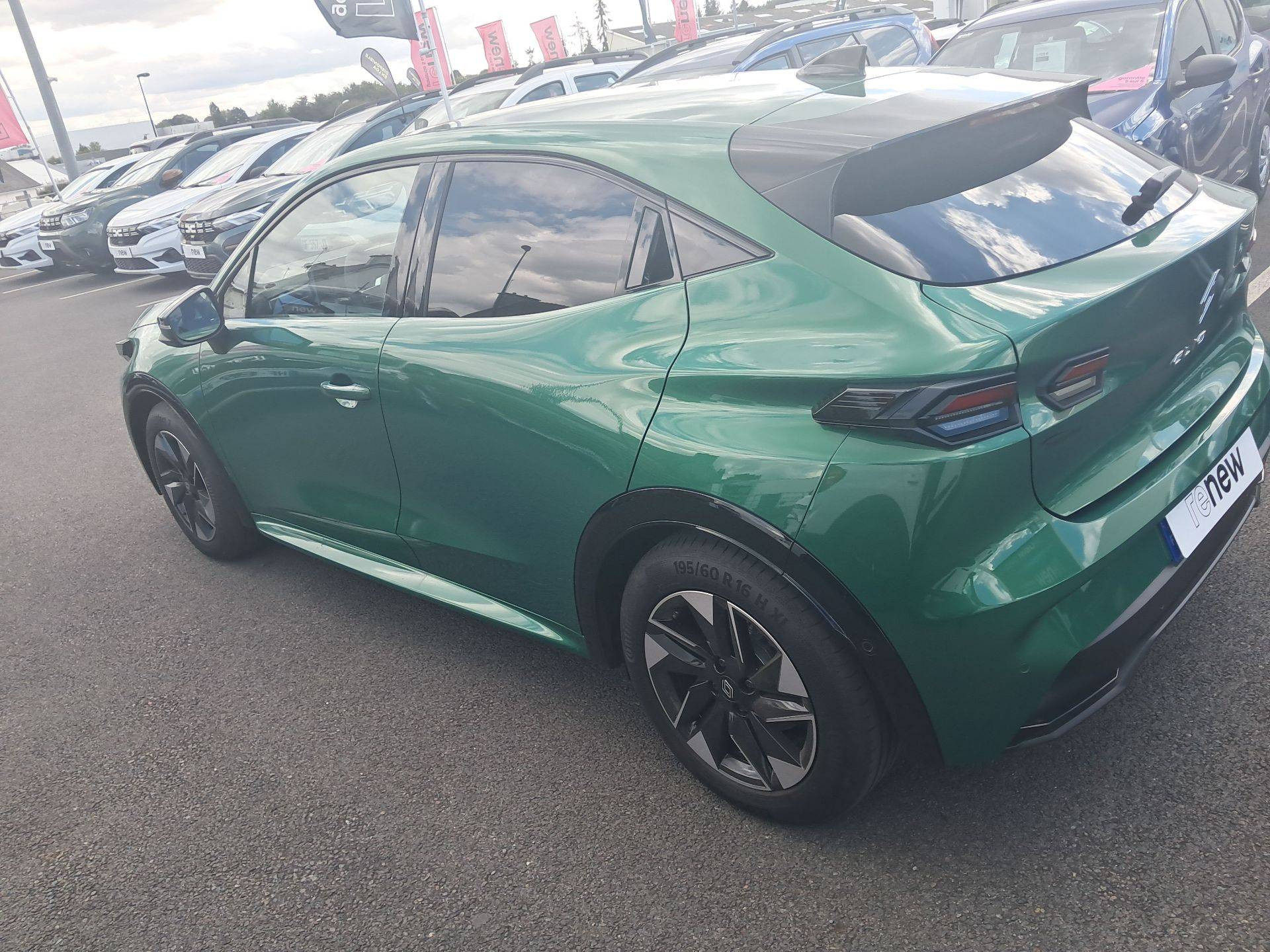 Vente en ligne Renault Clio 6 Clio Eco-G 120 ch EDC au prix de 25 290 €