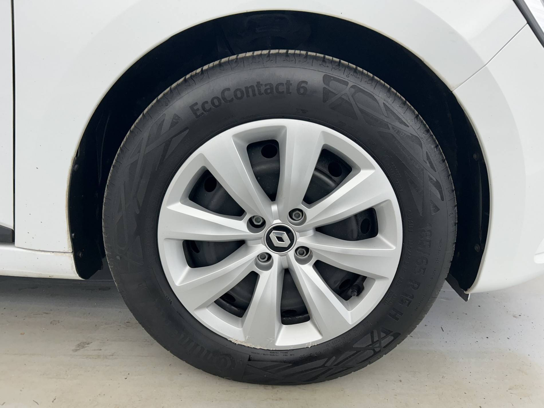 Vente en ligne Renault Clio 5 Clio SCe 65 au prix de 12 990 €