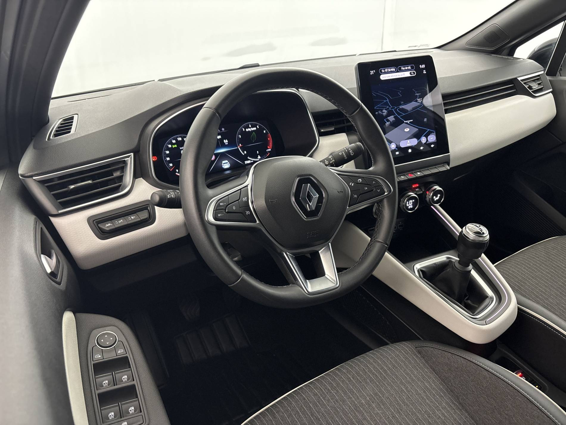 Vente en ligne Renault Clio 5 Clio TCe 90 au prix de 14 780 €