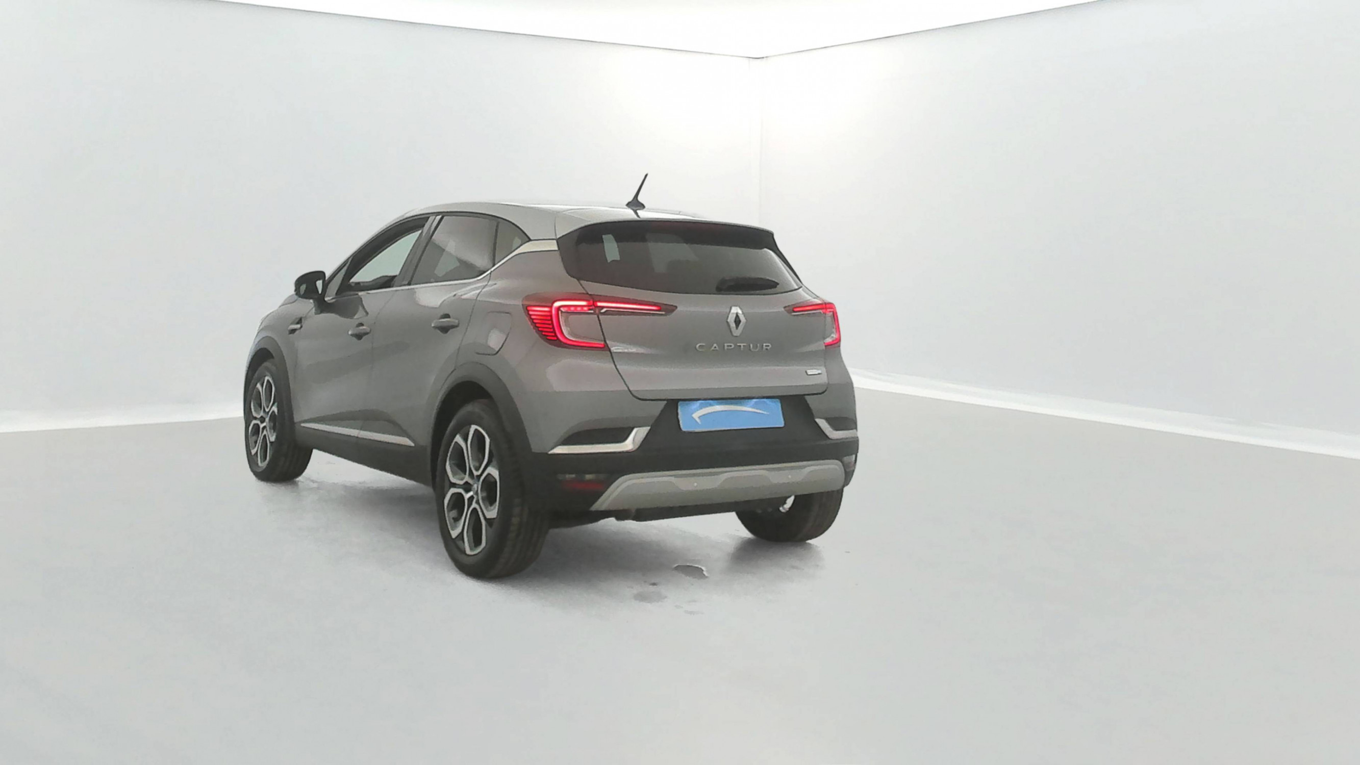 Vente en ligne Renault Captur  E-Tech Plug-in 160 au prix de 17 490 €