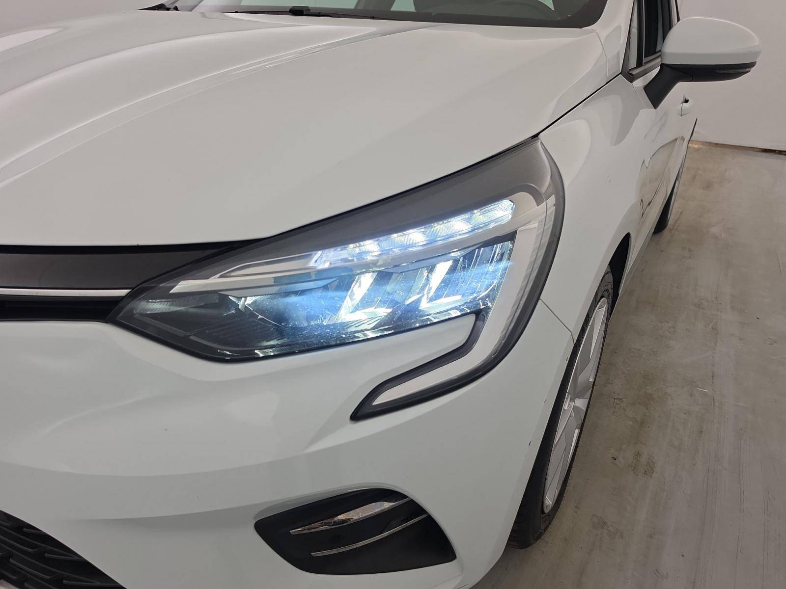 Vente en ligne Renault Clio 5 Clio E-Tech 140 au prix de 13 990 €